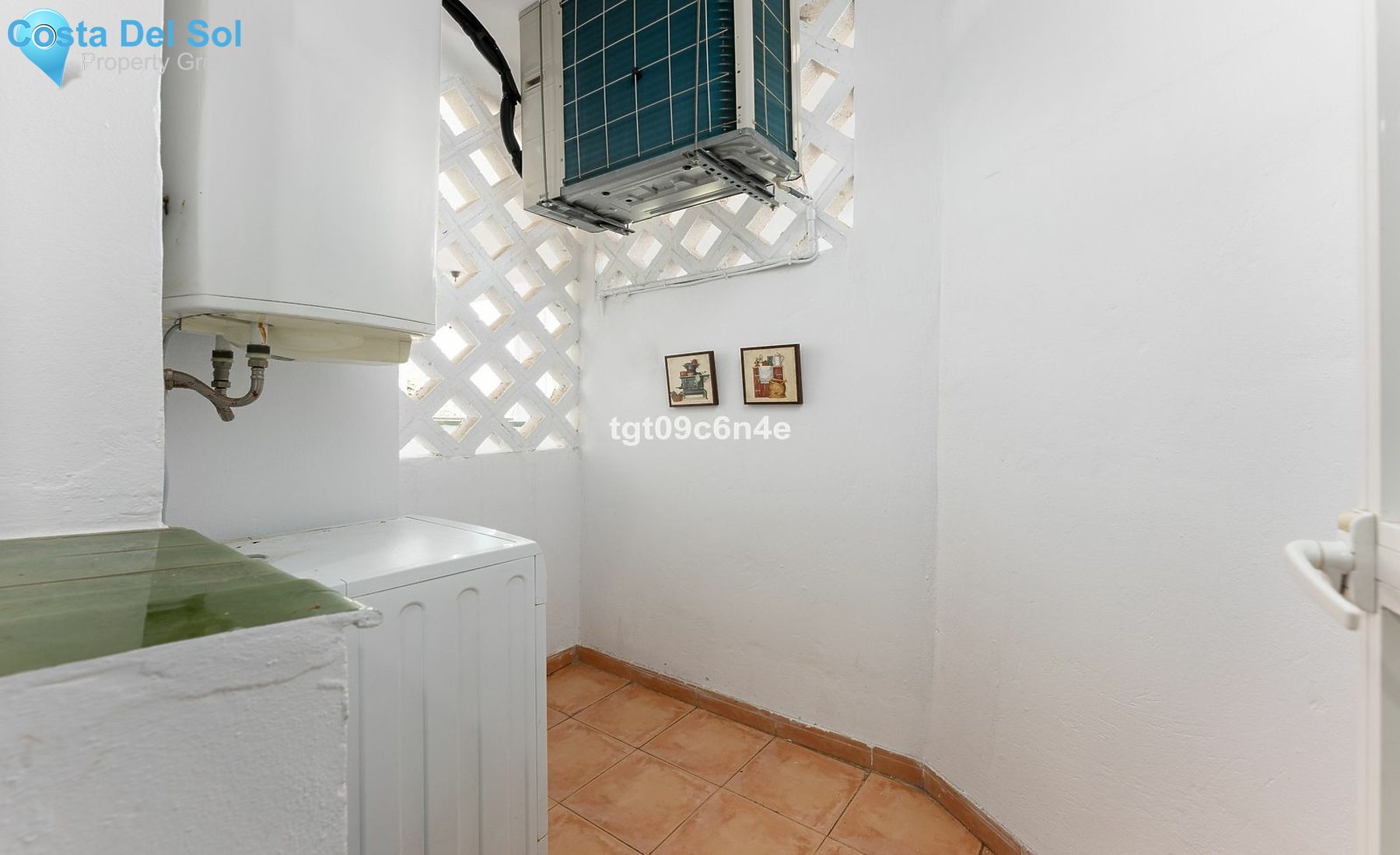 Middle Floor Apartment in Puerto Banús-1550905