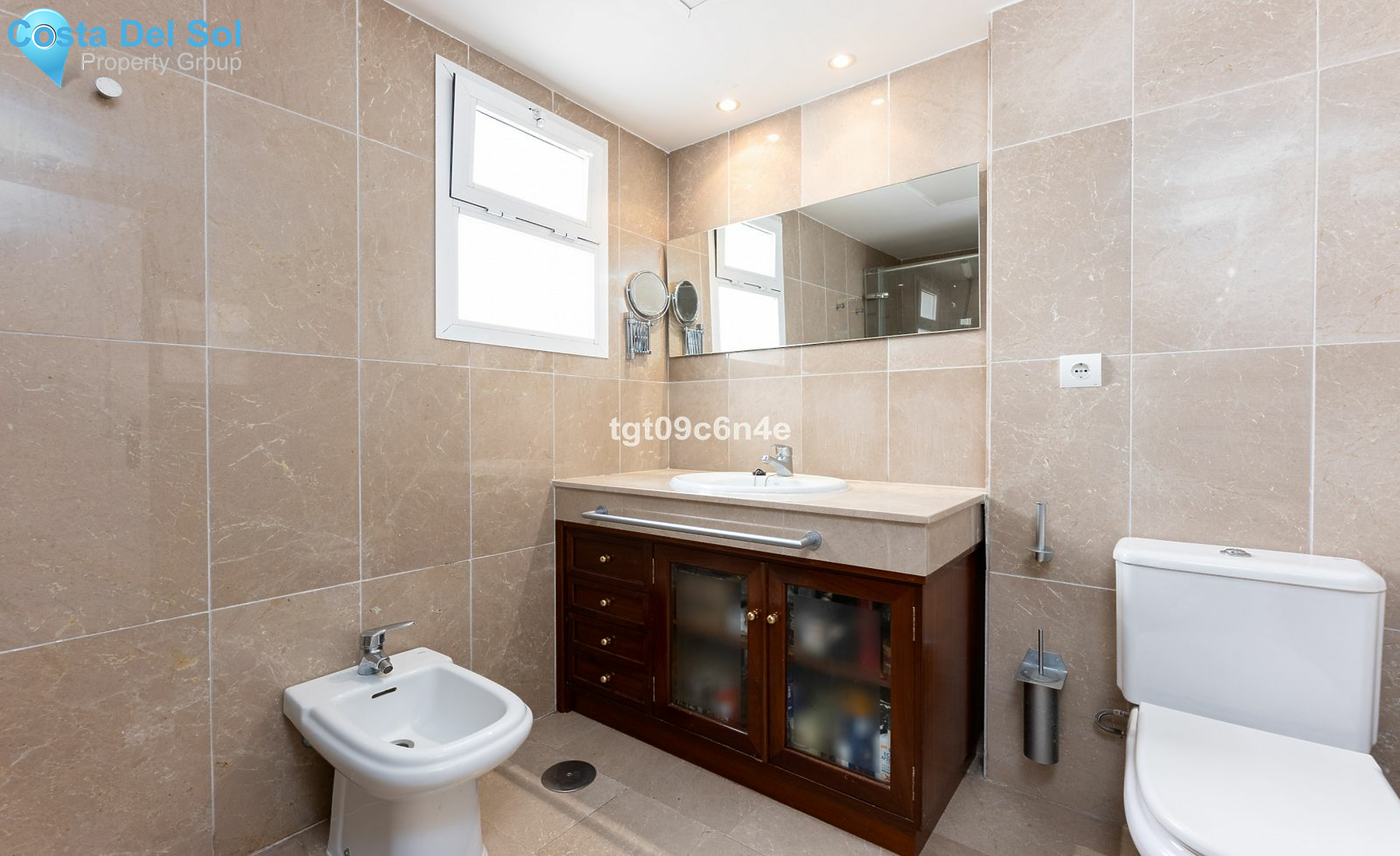 Middle Floor Apartment in Puerto Banús-1550910