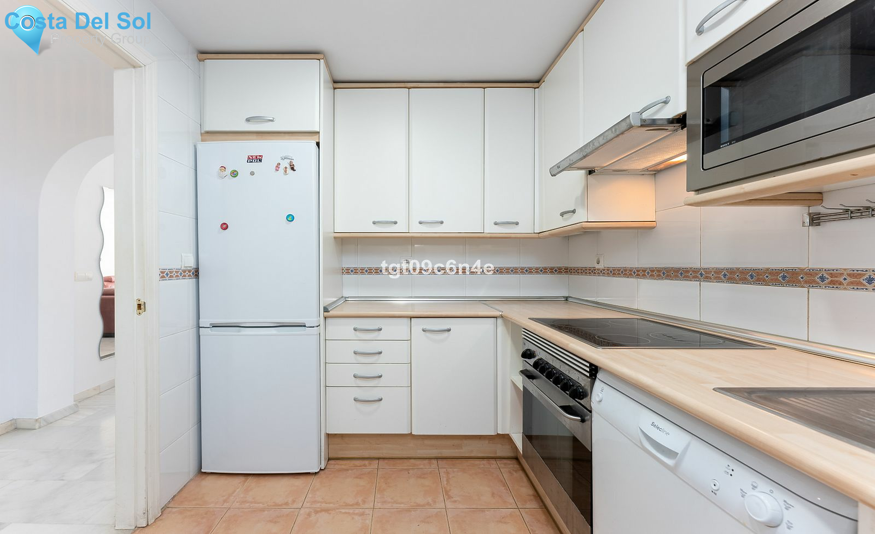 Middle Floor Apartment in Puerto Banús-1550902