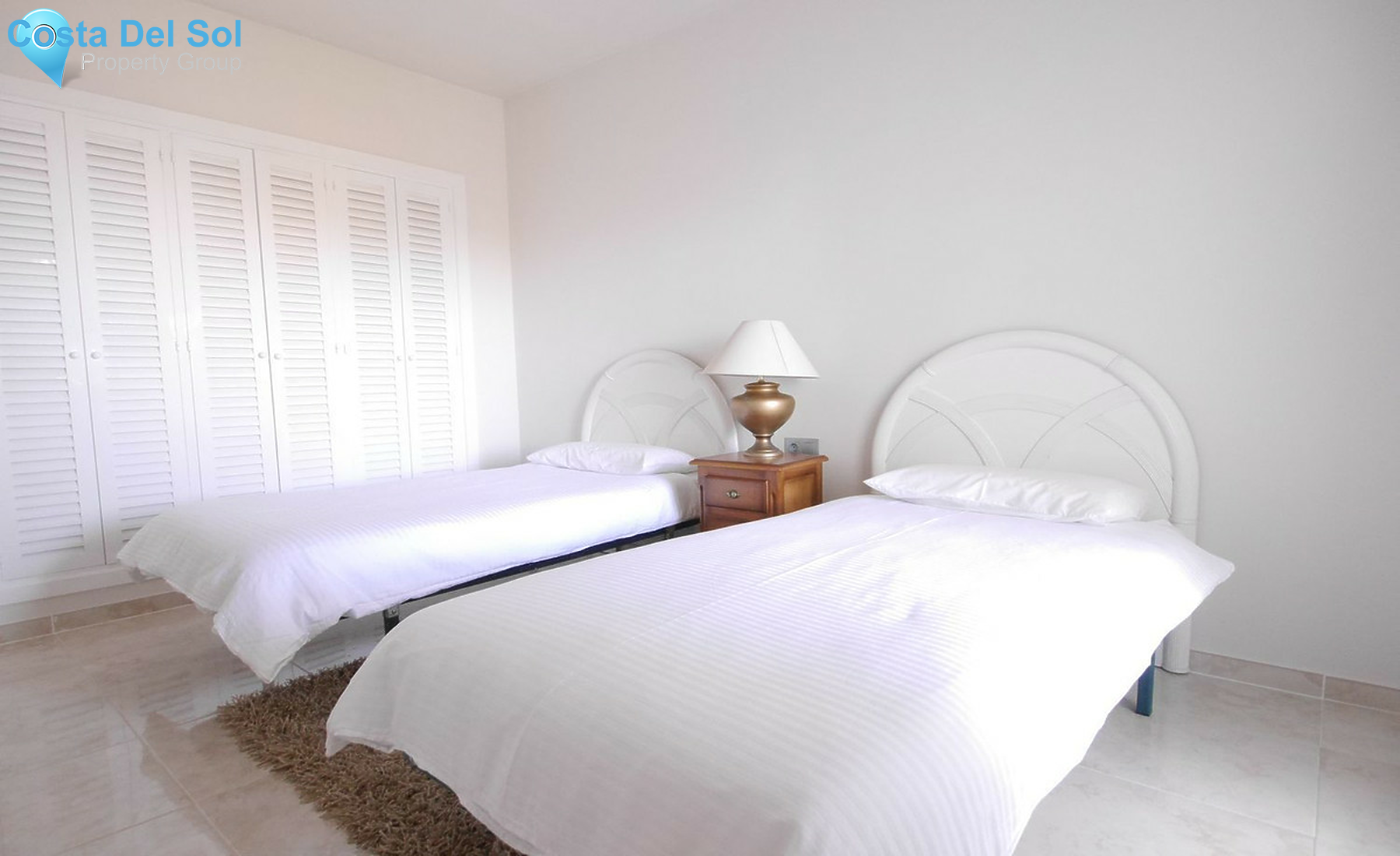 Middle Floor Apartment in Puerto de Cabopino-1272928
