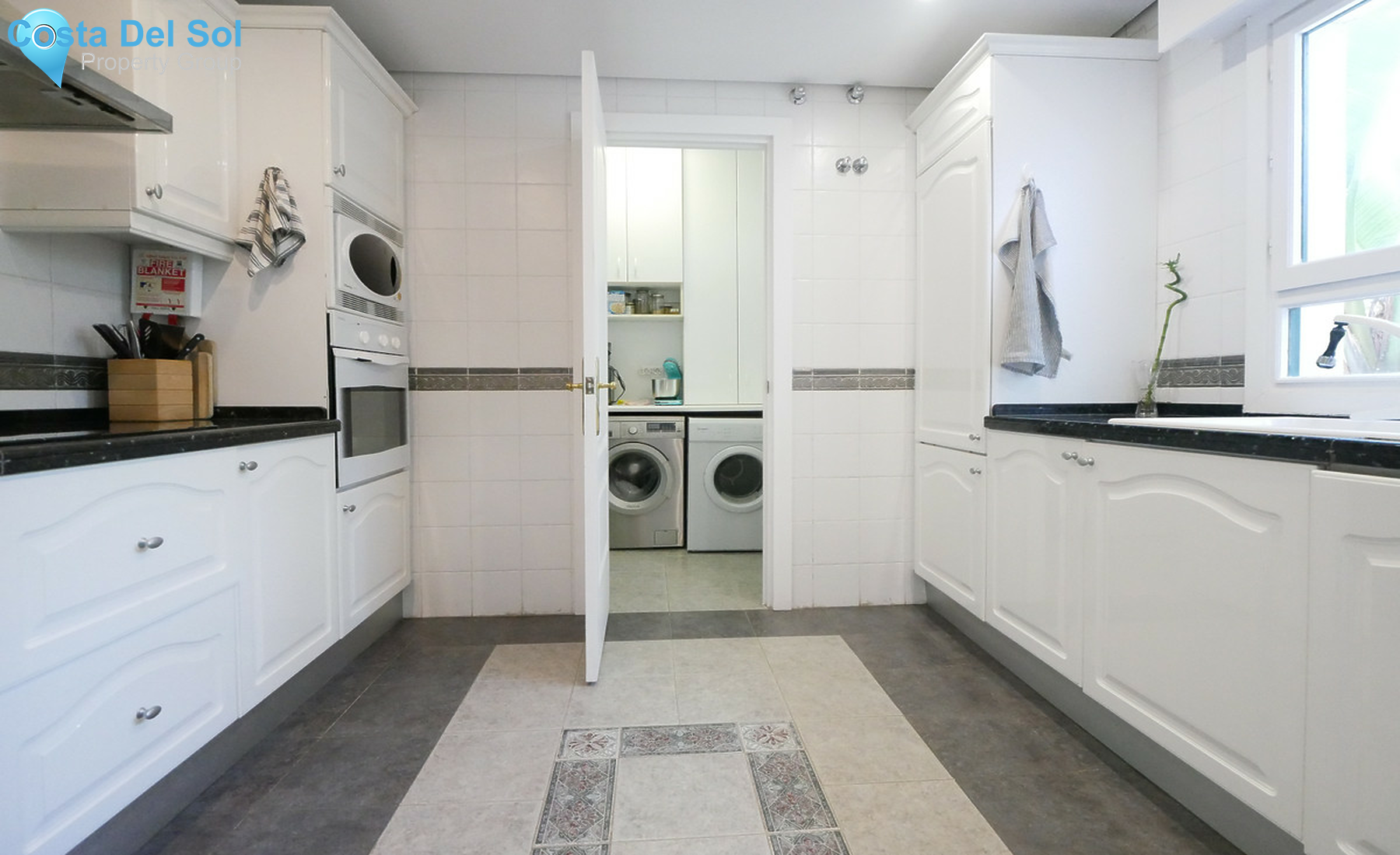 Middle Floor Apartment in Puerto de Cabopino-1347186