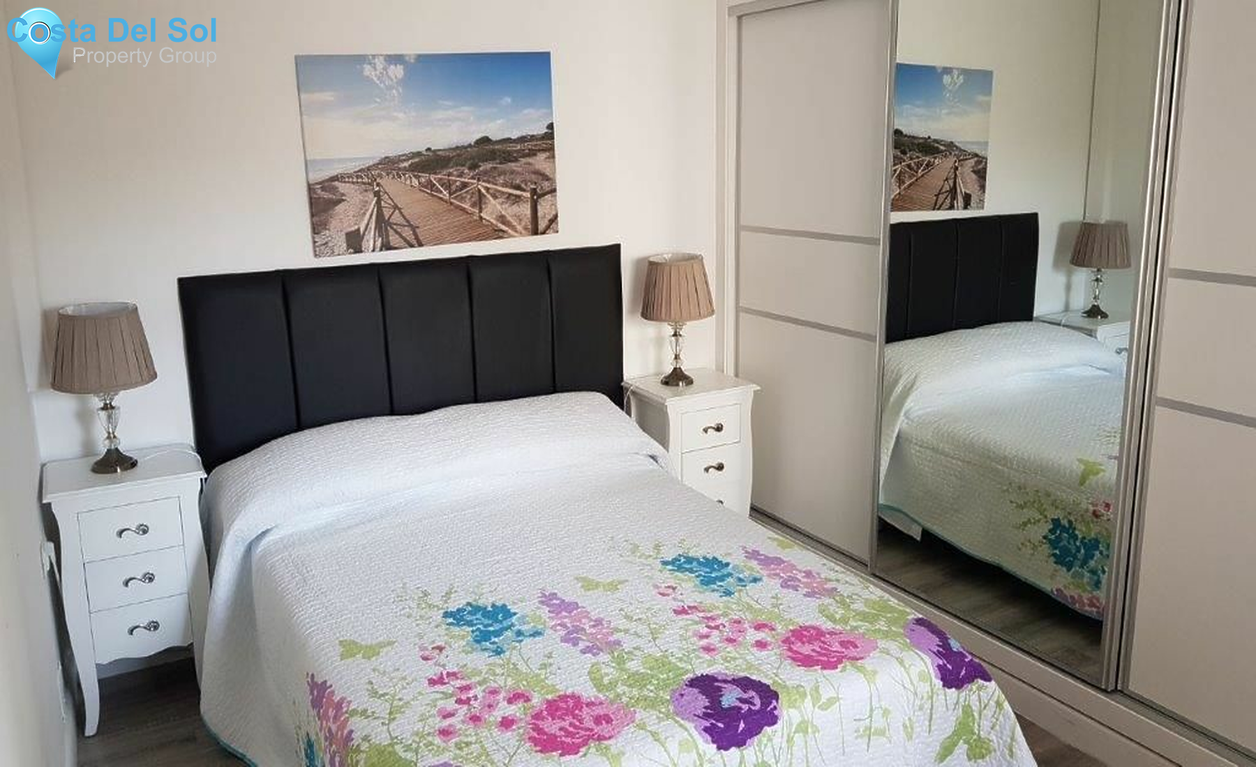 Middle Floor Apartment in Puerto de Cabopino-1136673