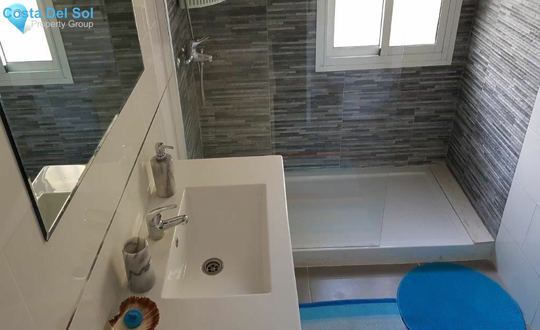 Middle Floor Apartment in Puerto de Cabopino-1136670