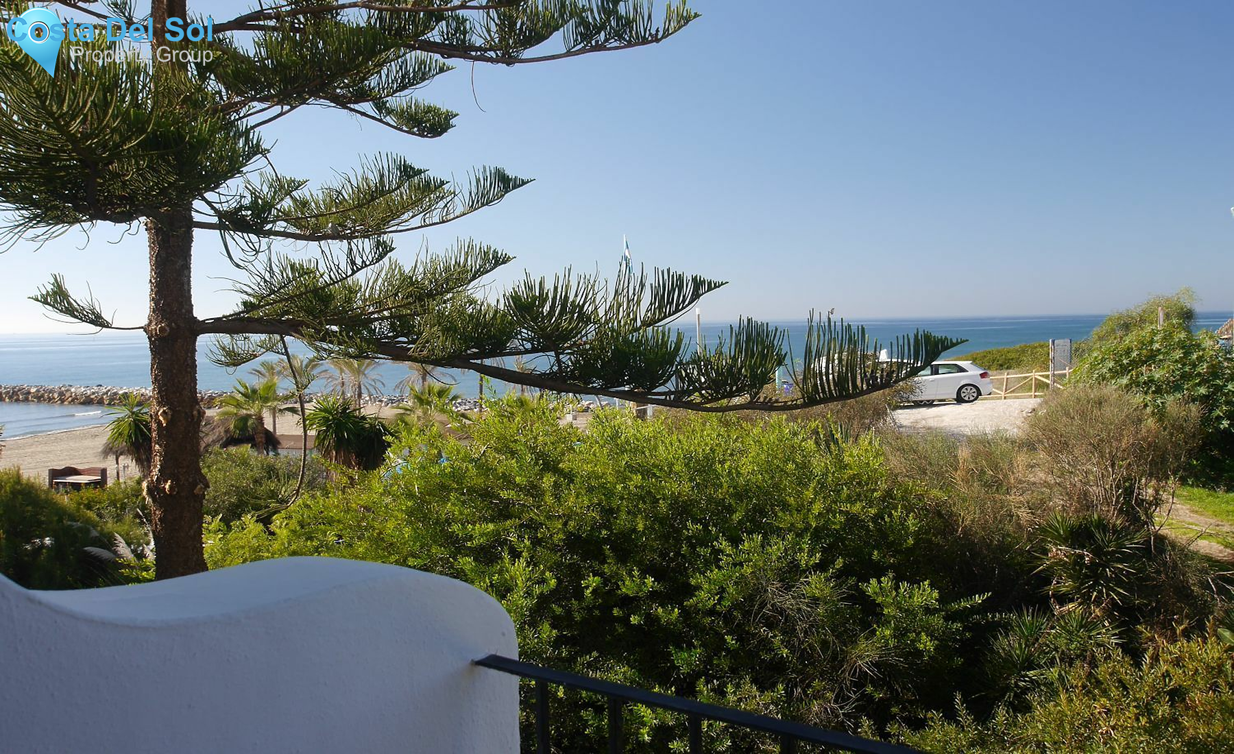Middle Floor Apartment in Puerto de Cabopino-1158093