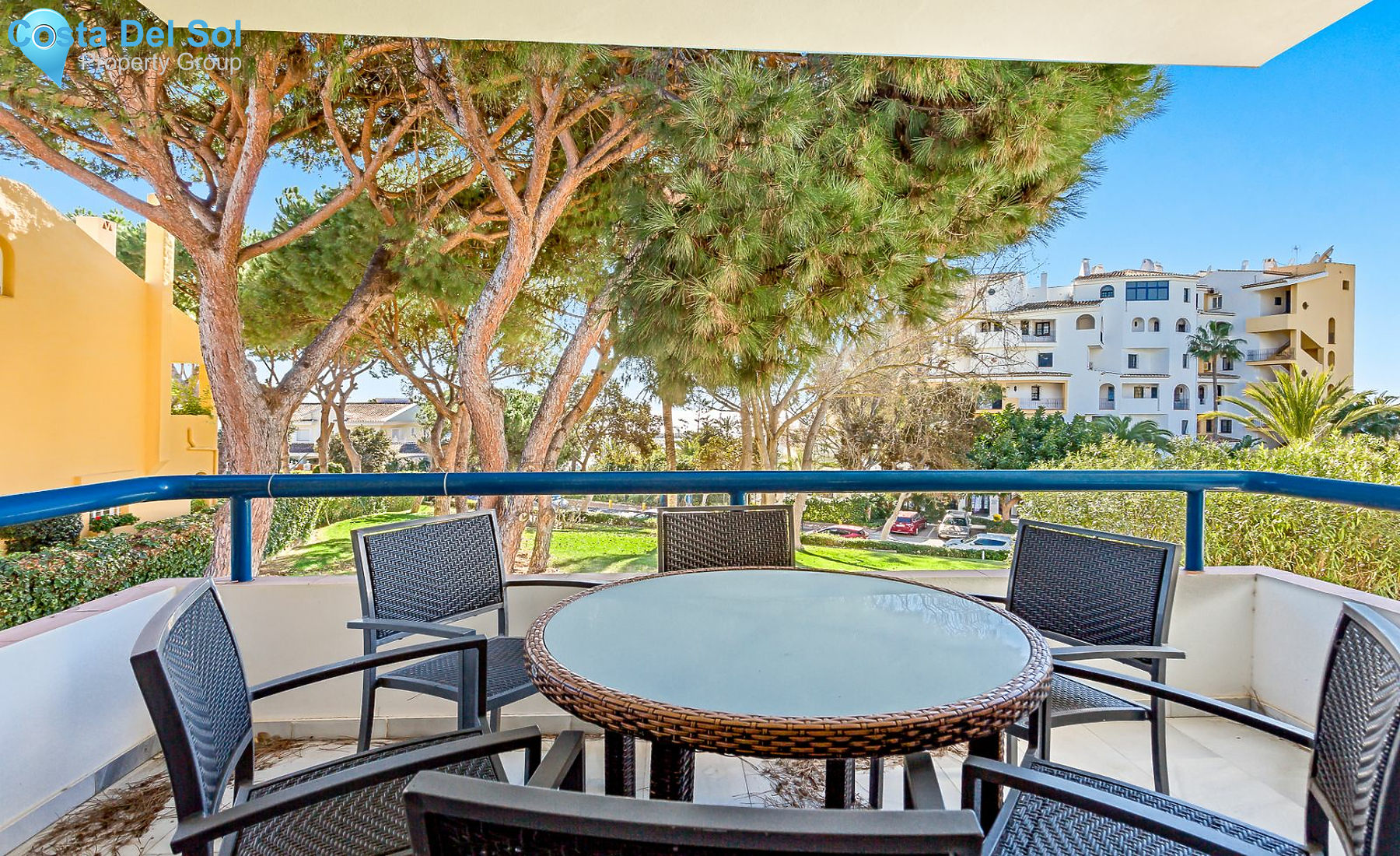 Middle Floor Apartment in Puerto de Cabopino-1206048