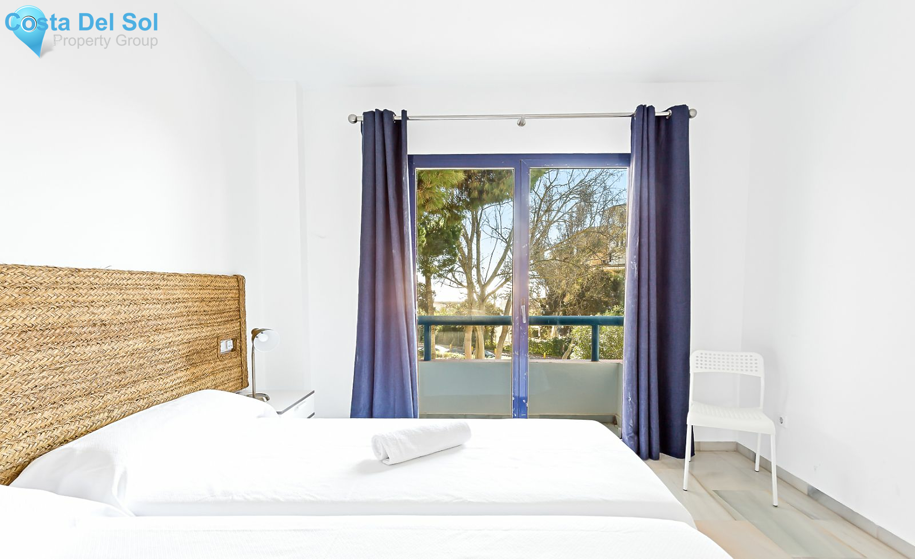 Middle Floor Apartment in Puerto de Cabopino-1206051