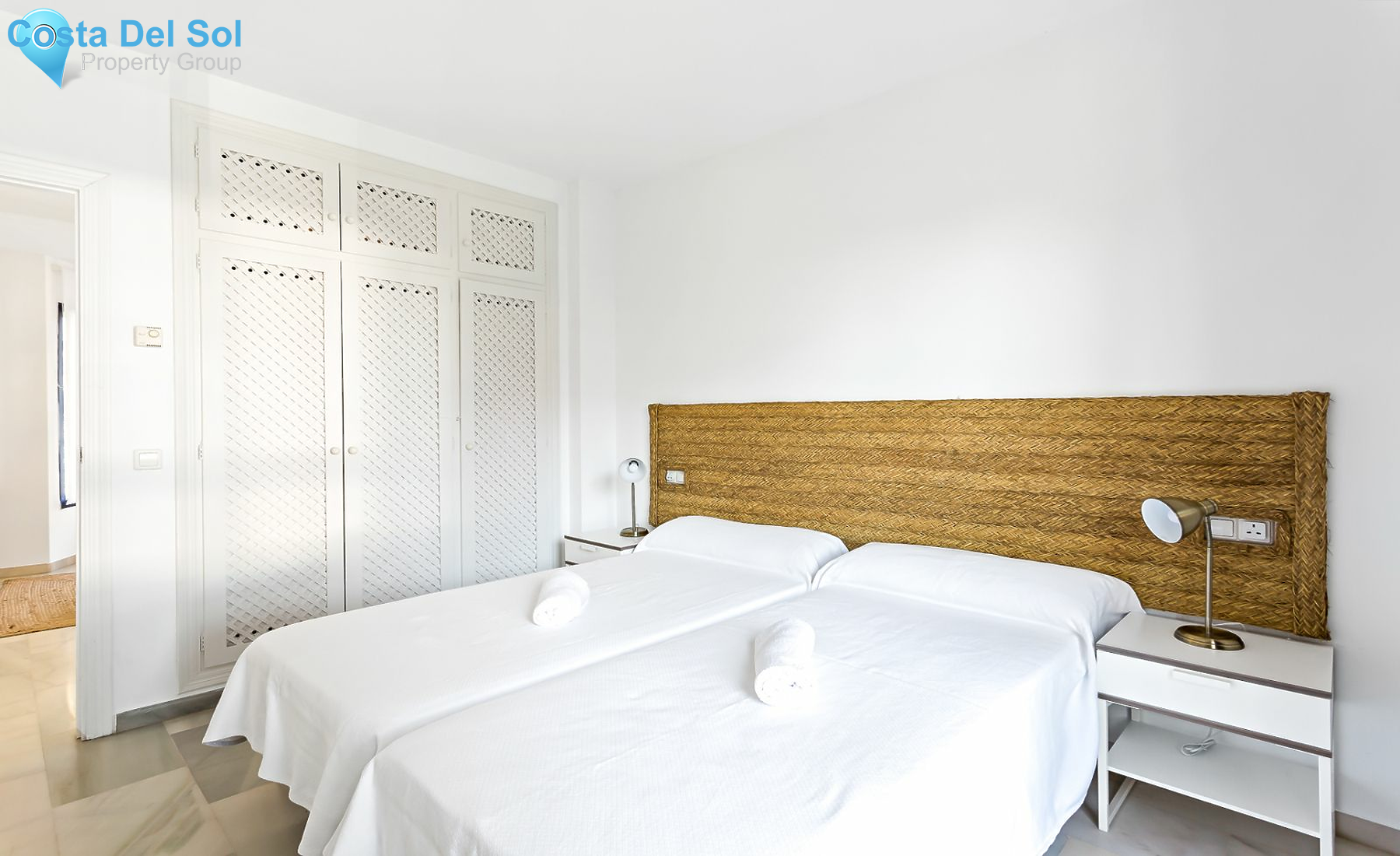 Middle Floor Apartment in Puerto de Cabopino-1206054