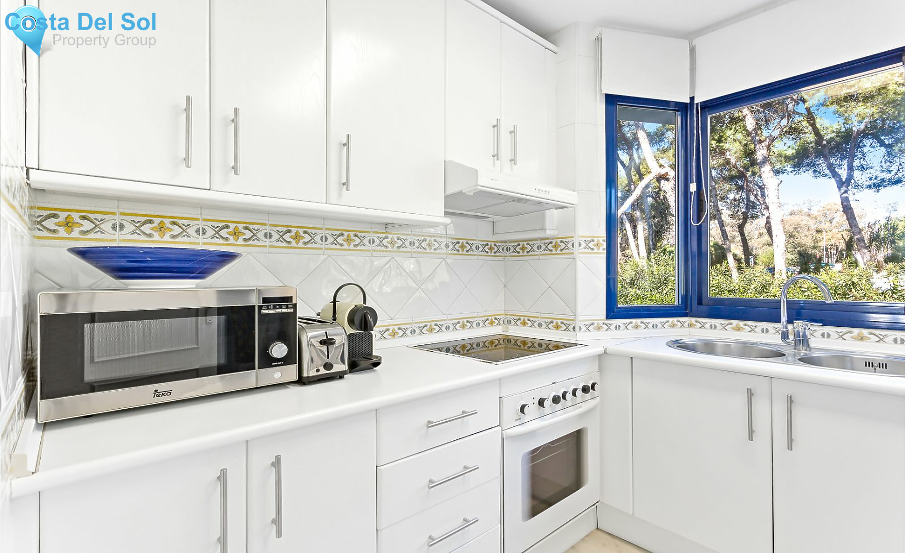 Middle Floor Apartment in Puerto de Cabopino-1206039