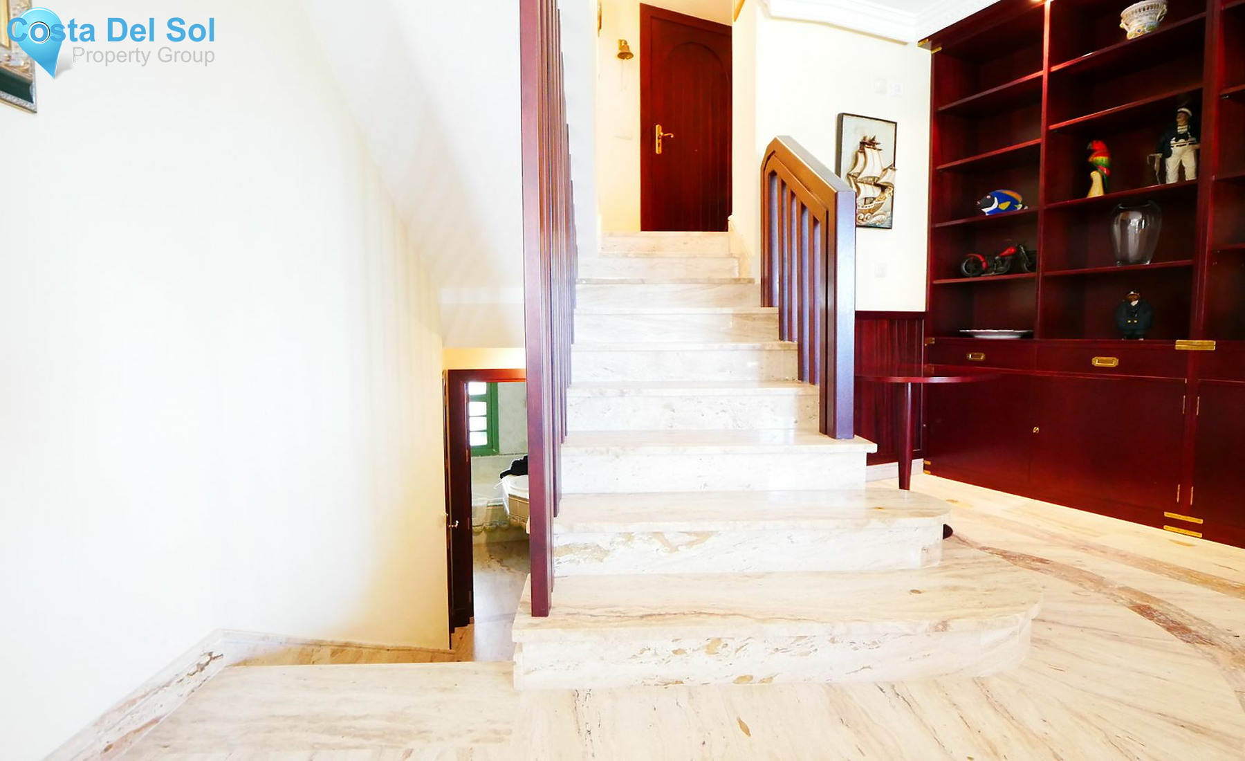 Middle Floor Apartment in Puerto de Cabopino-1212607