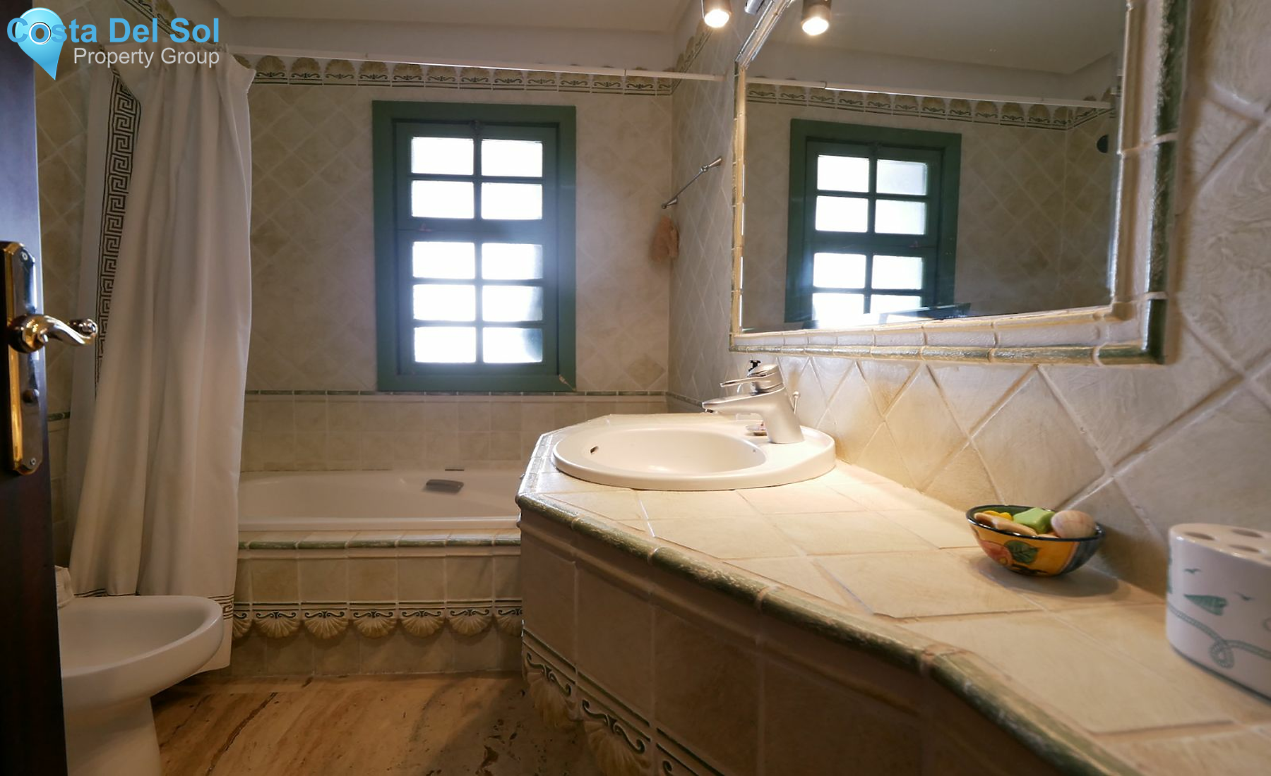 Middle Floor Apartment in Puerto de Cabopino-1229041