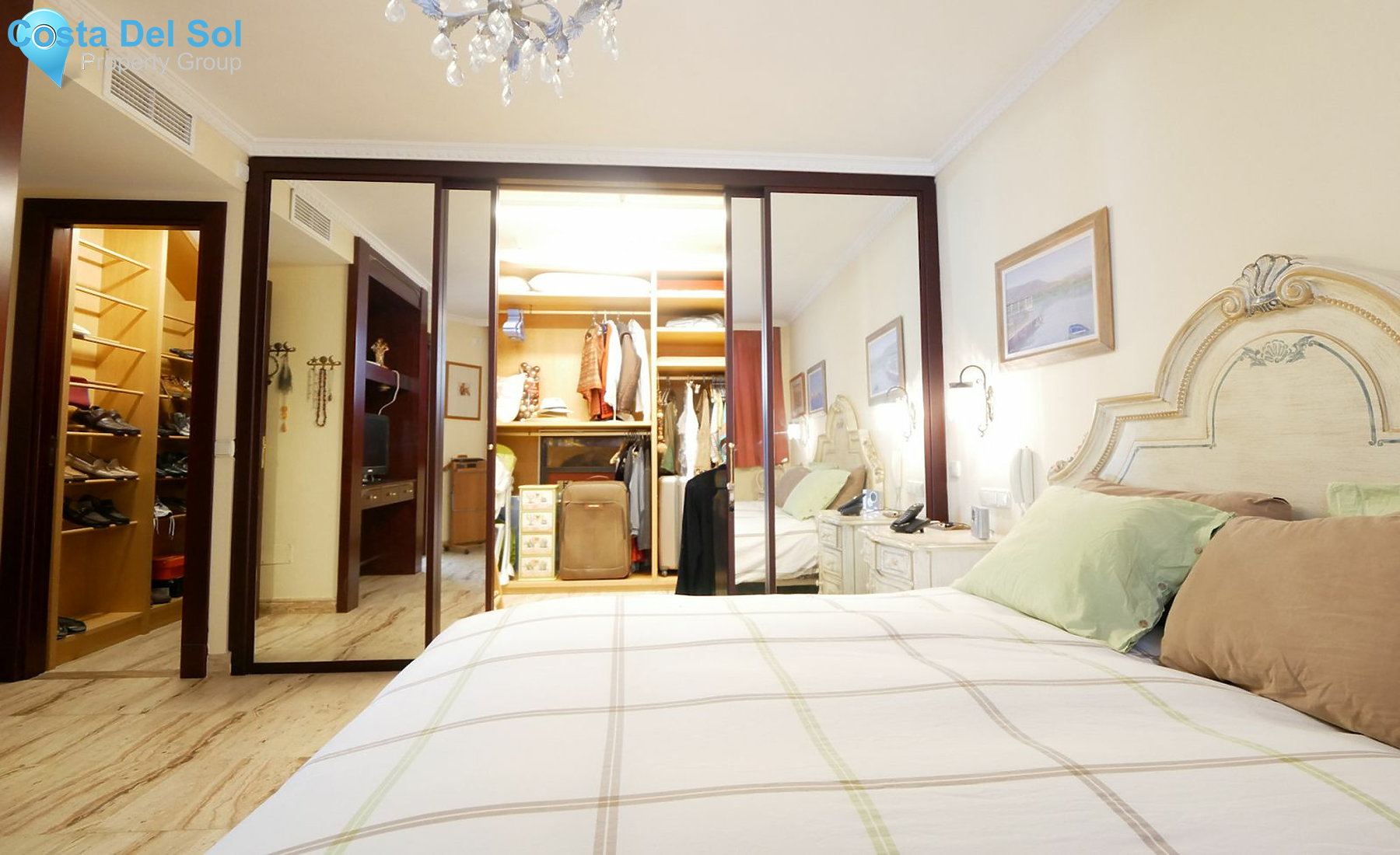 Middle Floor Apartment in Puerto de Cabopino-1229042