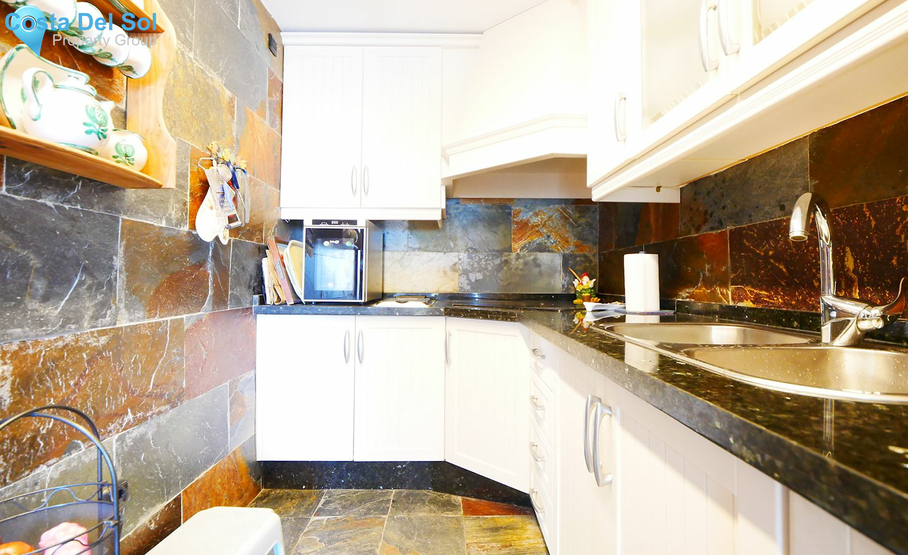Middle Floor Apartment in Puerto de Cabopino-1229027