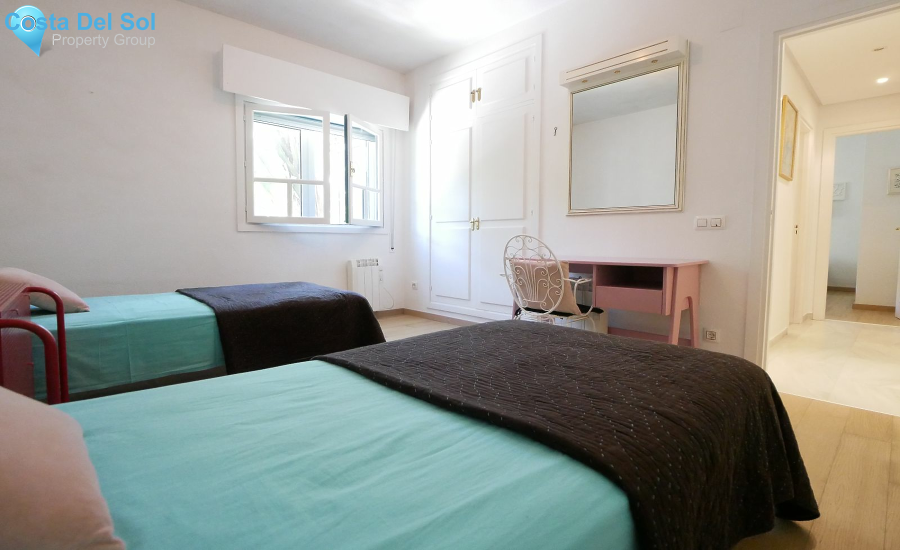 Middle Floor Apartment in Puerto de Cabopino-1448350