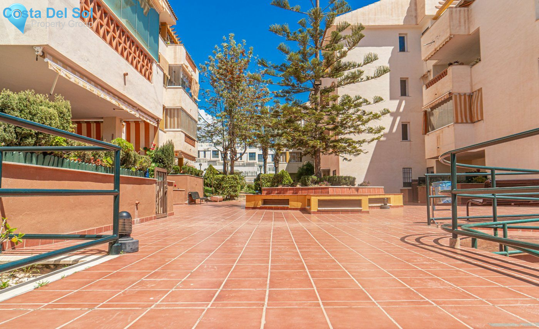 Middle Floor Apartment in Rincón de la Victoria-1494063