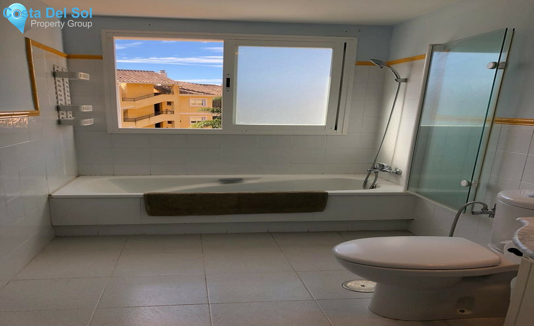 Middle Floor Apartment in Riviera del Sol-1368439