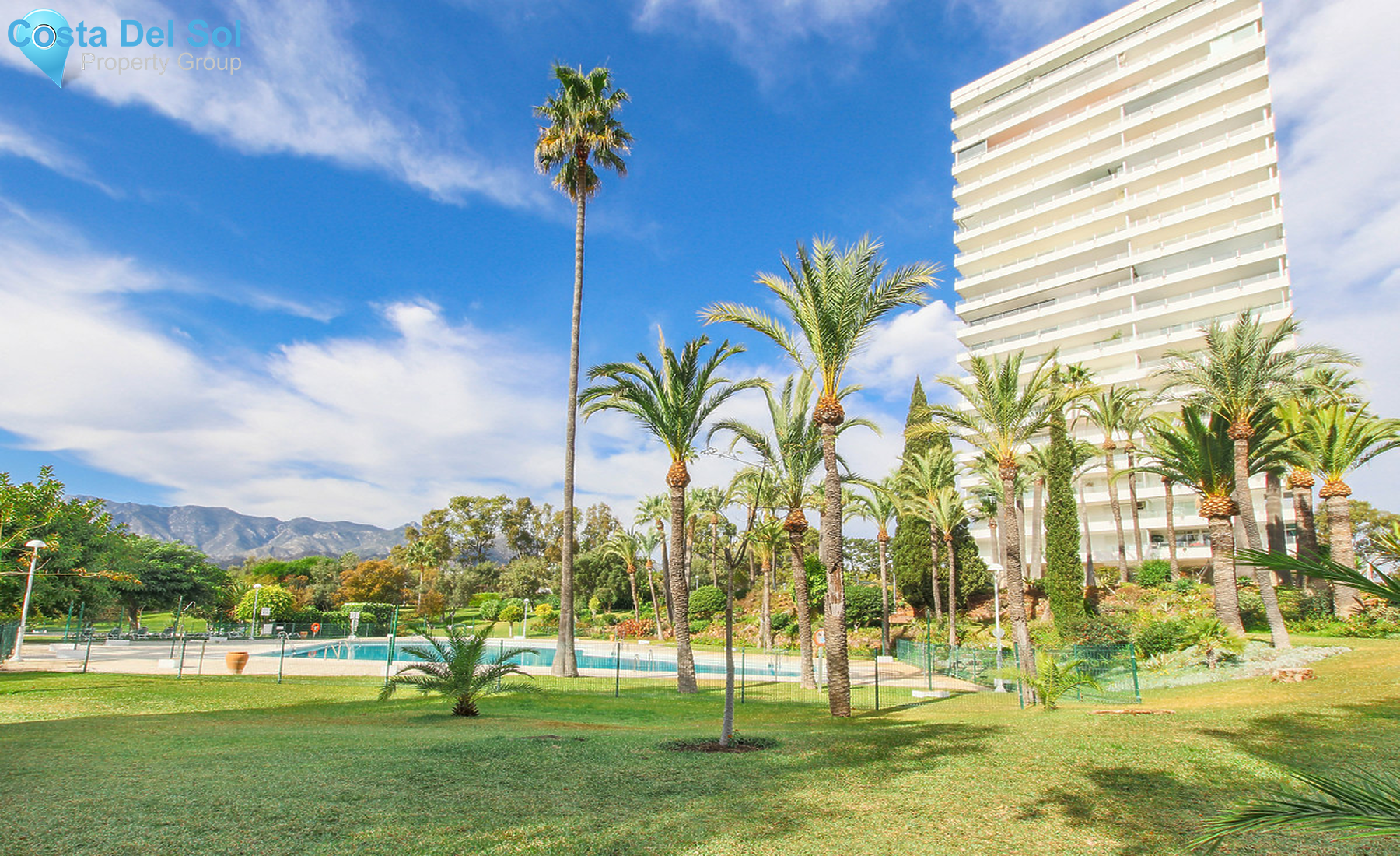 Middle Floor Apartment in Río Real