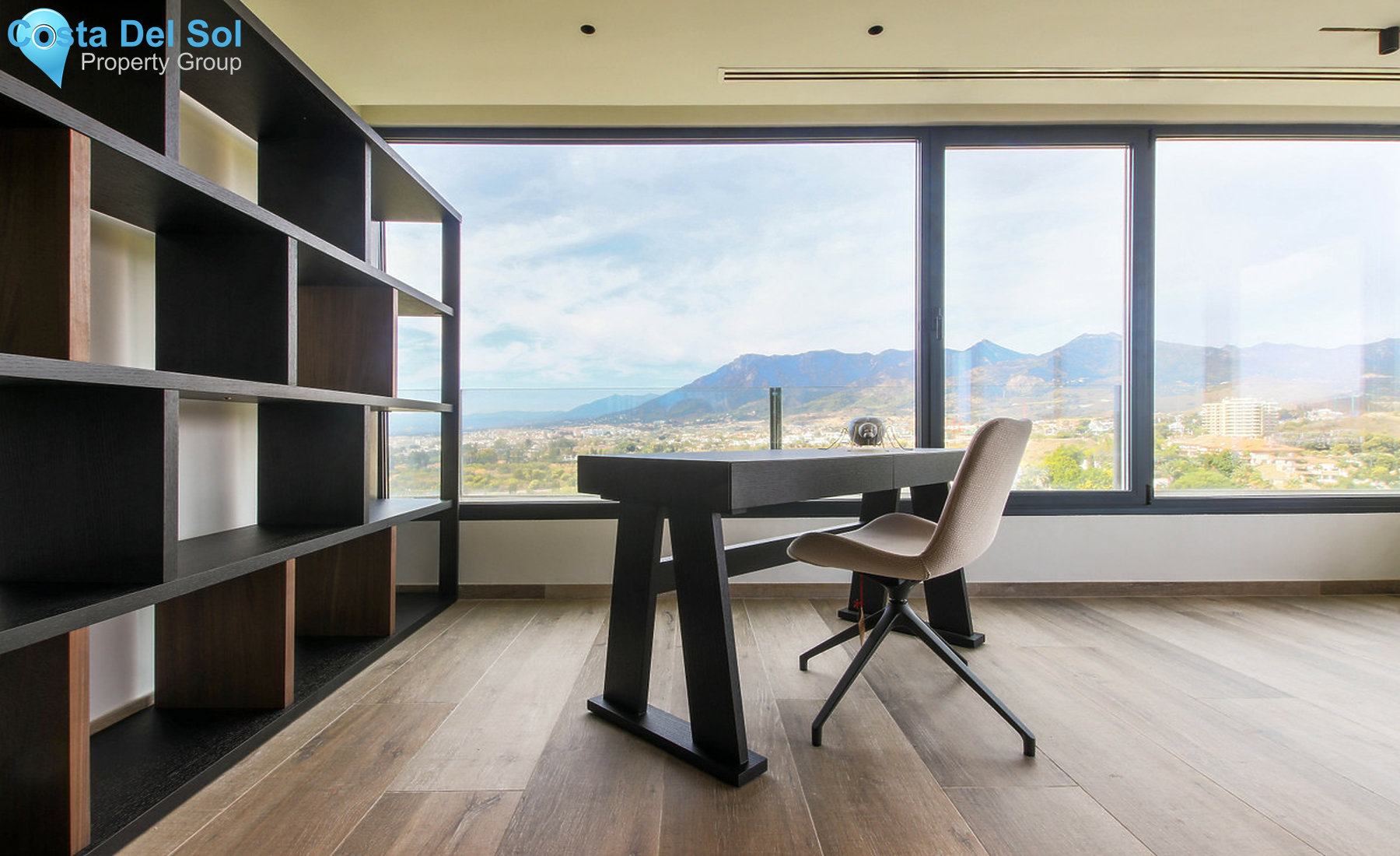 Middle Floor Apartment in Río Real-1327174