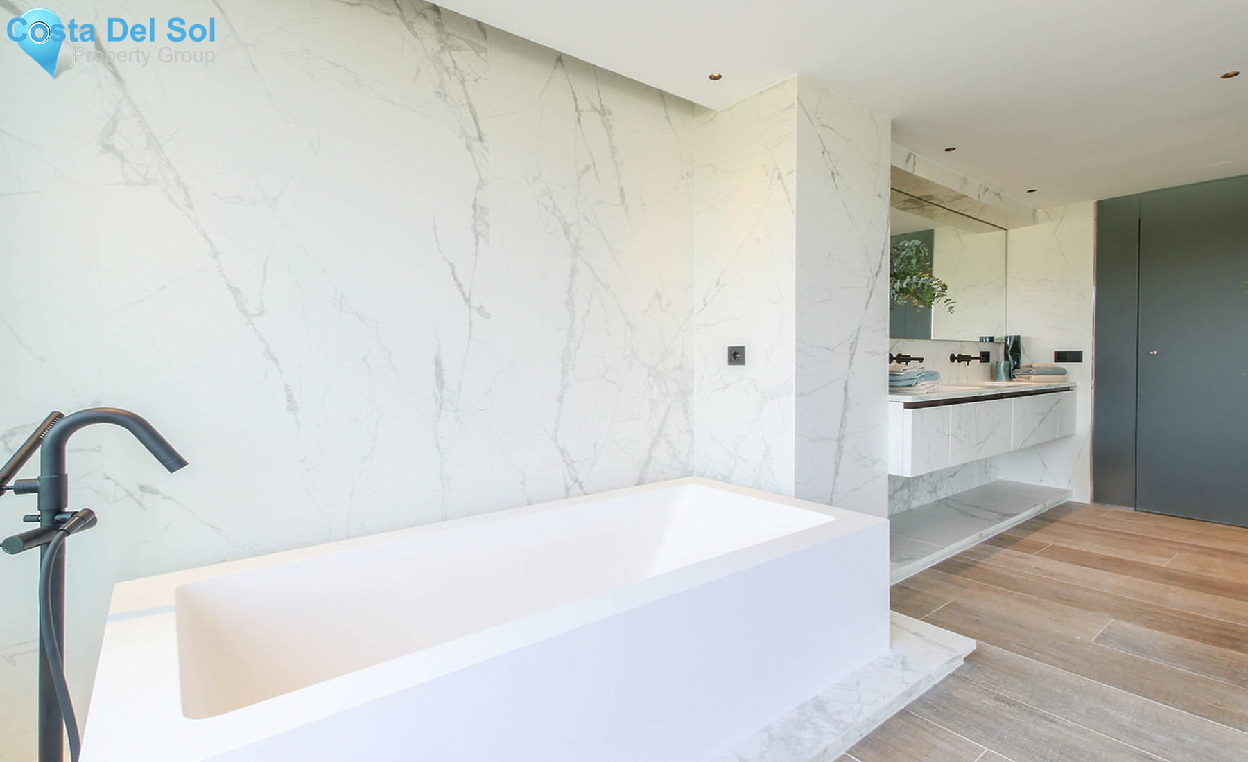 Middle Floor Apartment in Río Real-1327163