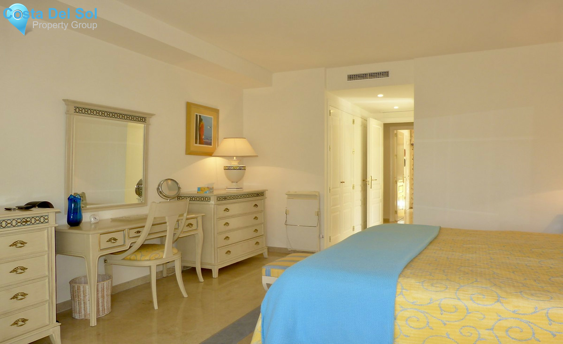 Middle Floor Apartment in Río Real-1367310