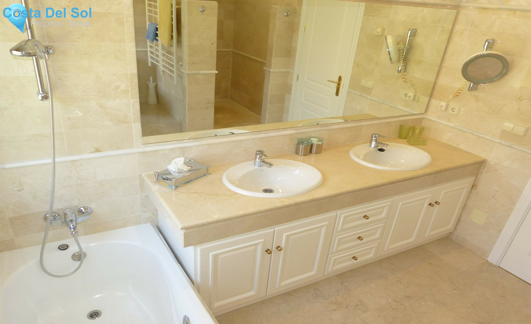 Middle Floor Apartment in Río Real-1367316