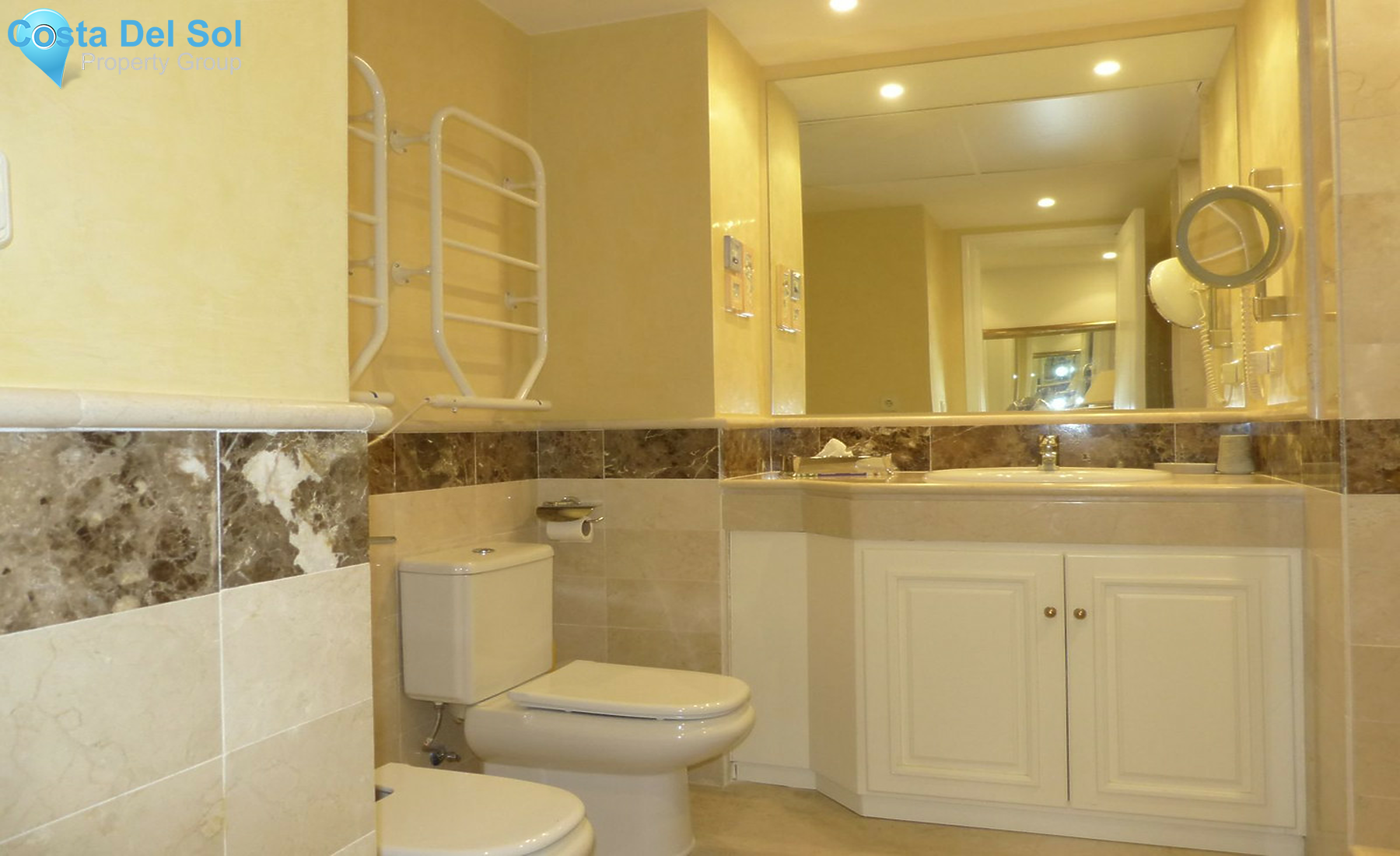 Middle Floor Apartment in Río Real-1367318