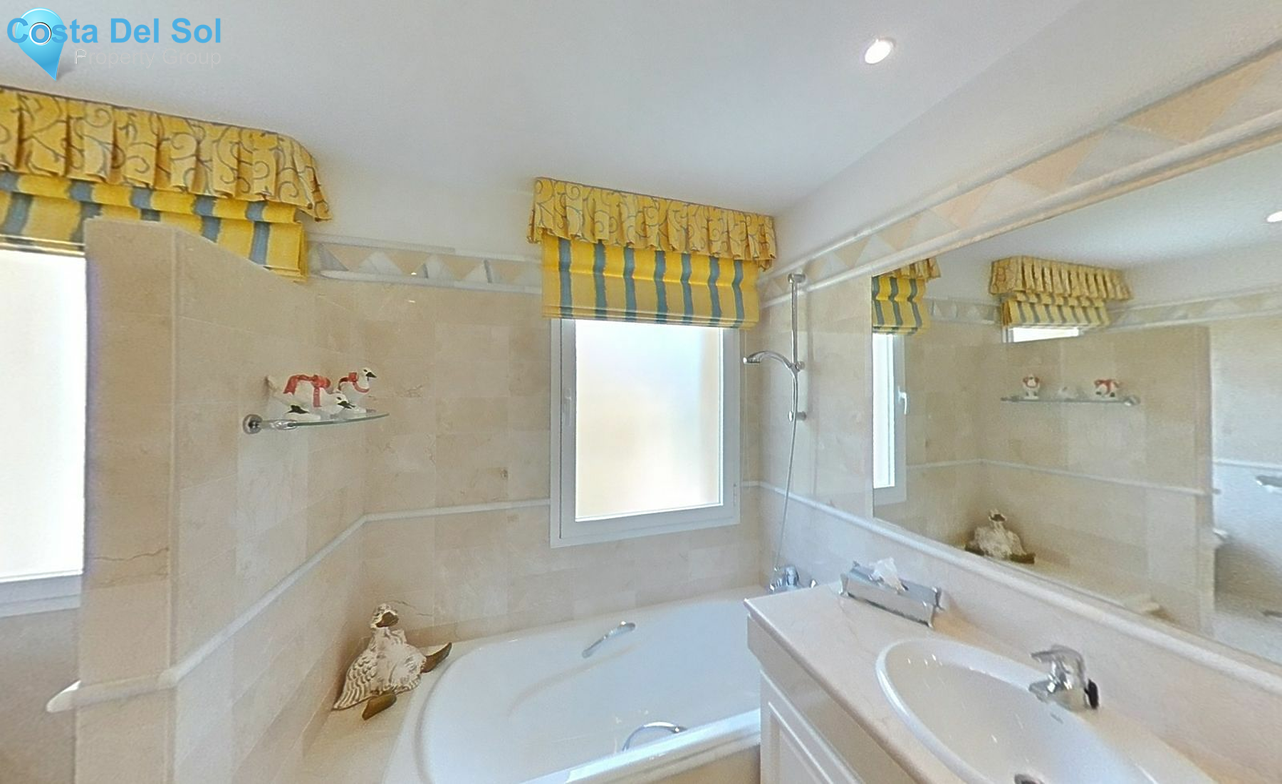 Middle Floor Apartment in Río Real-1142193