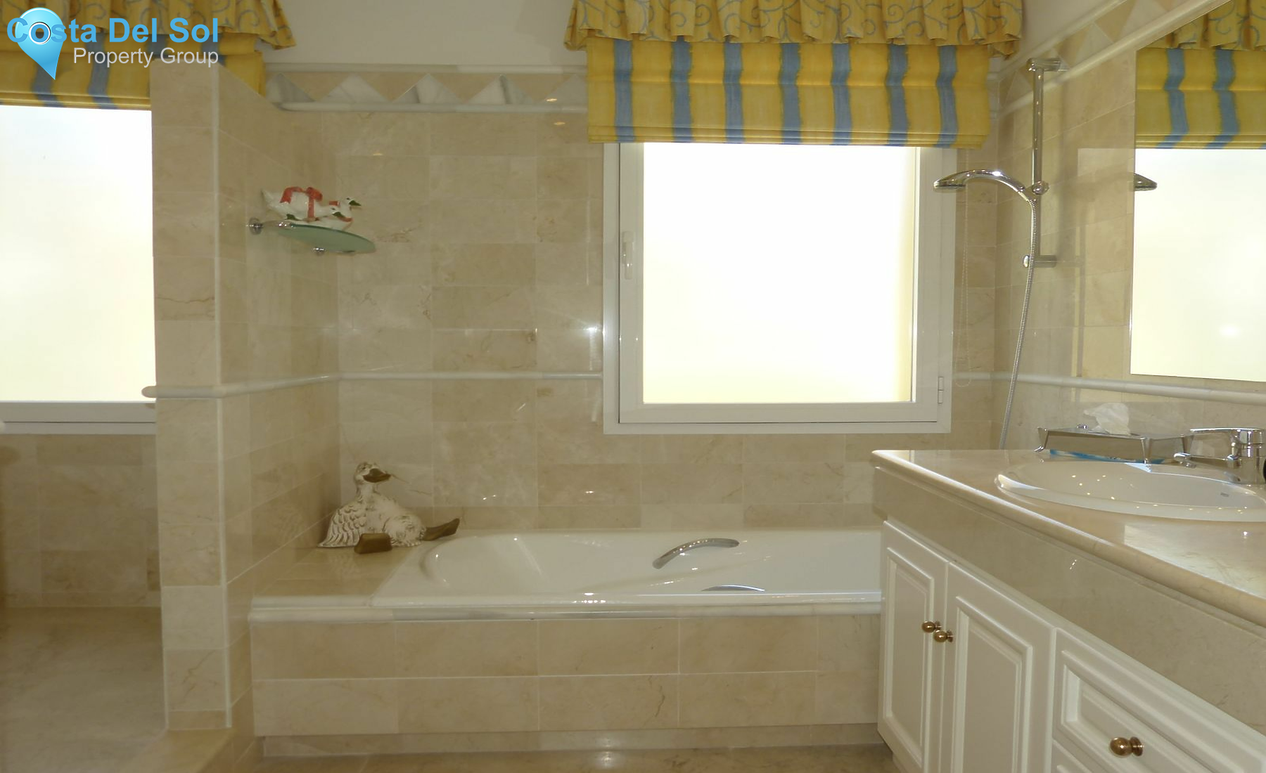 Middle Floor Apartment in Río Real-1142194