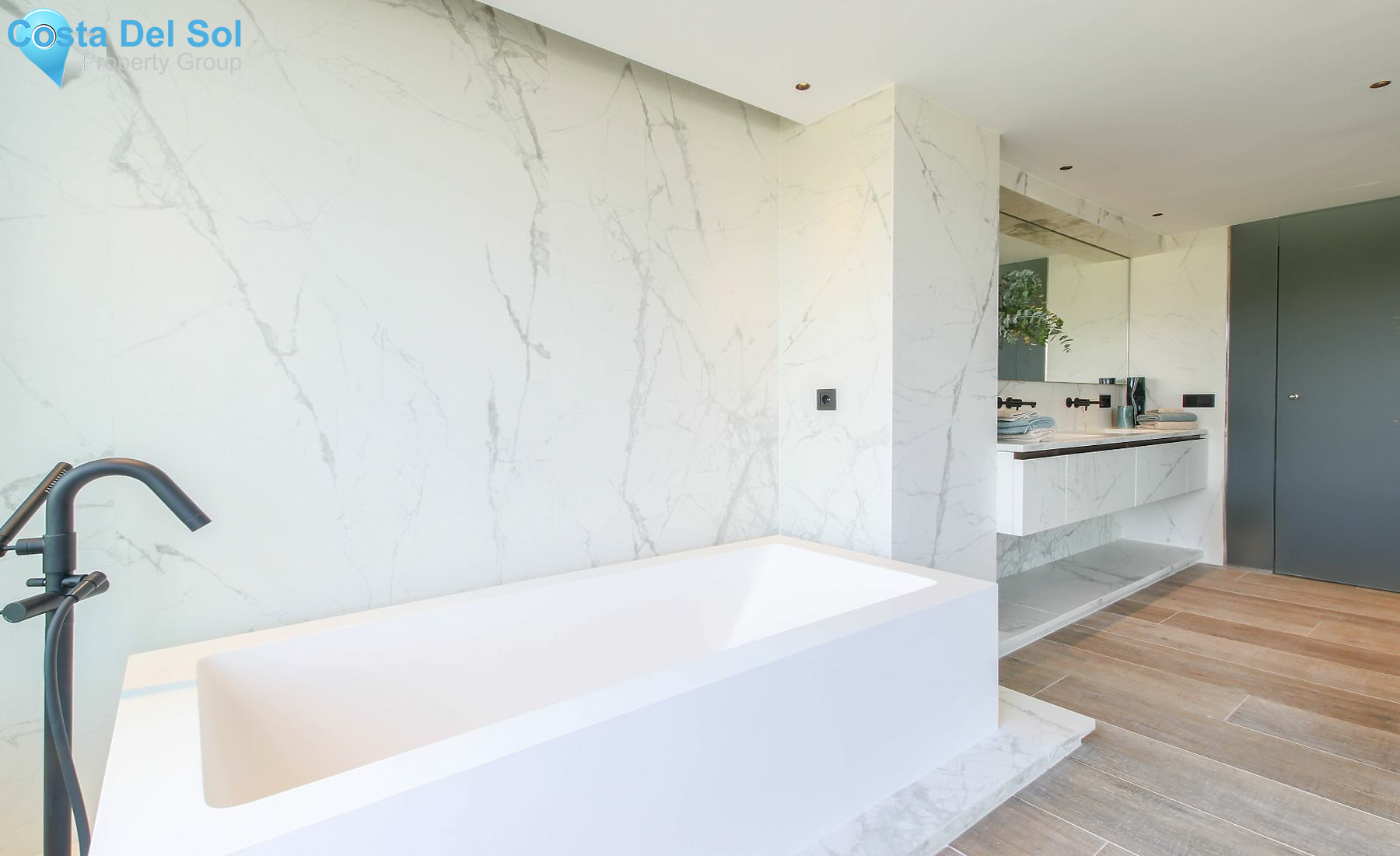 Middle Floor Apartment in Río Real-1211058