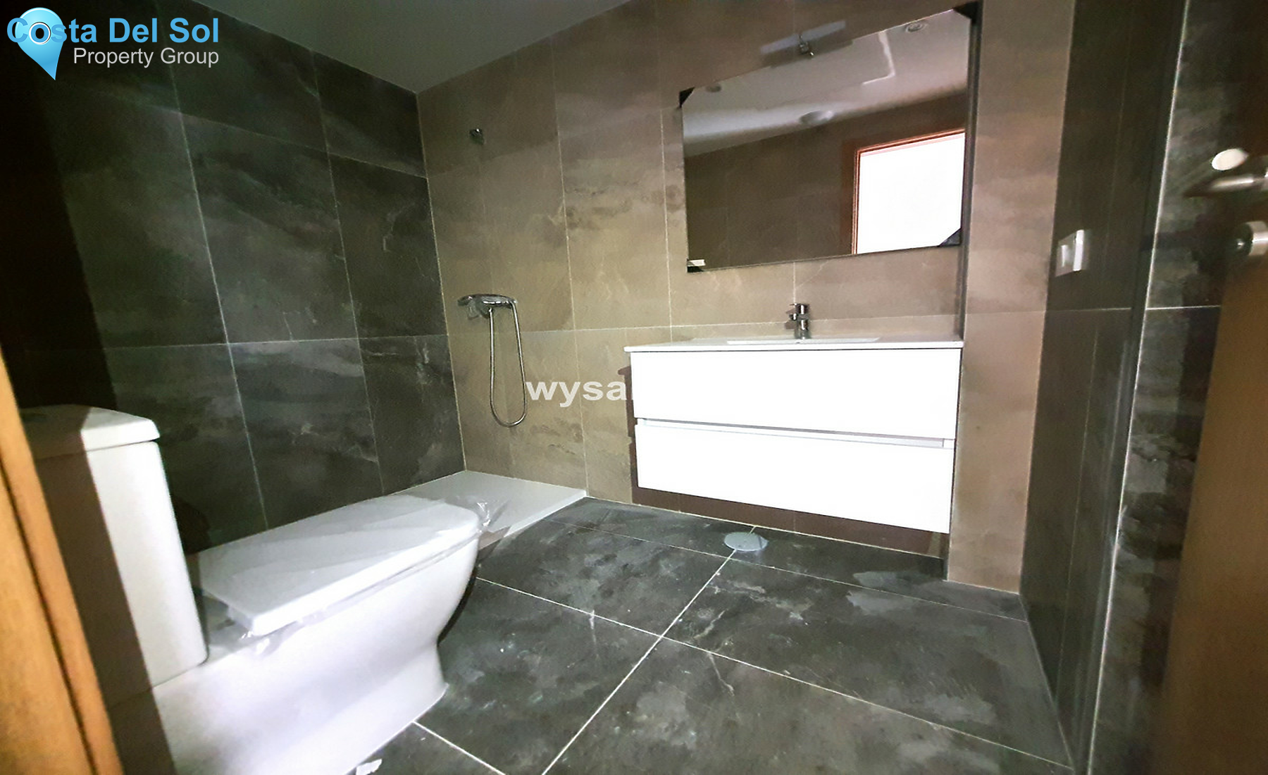 Middle Floor Apartment in San Luis de Sabinillas-1300192