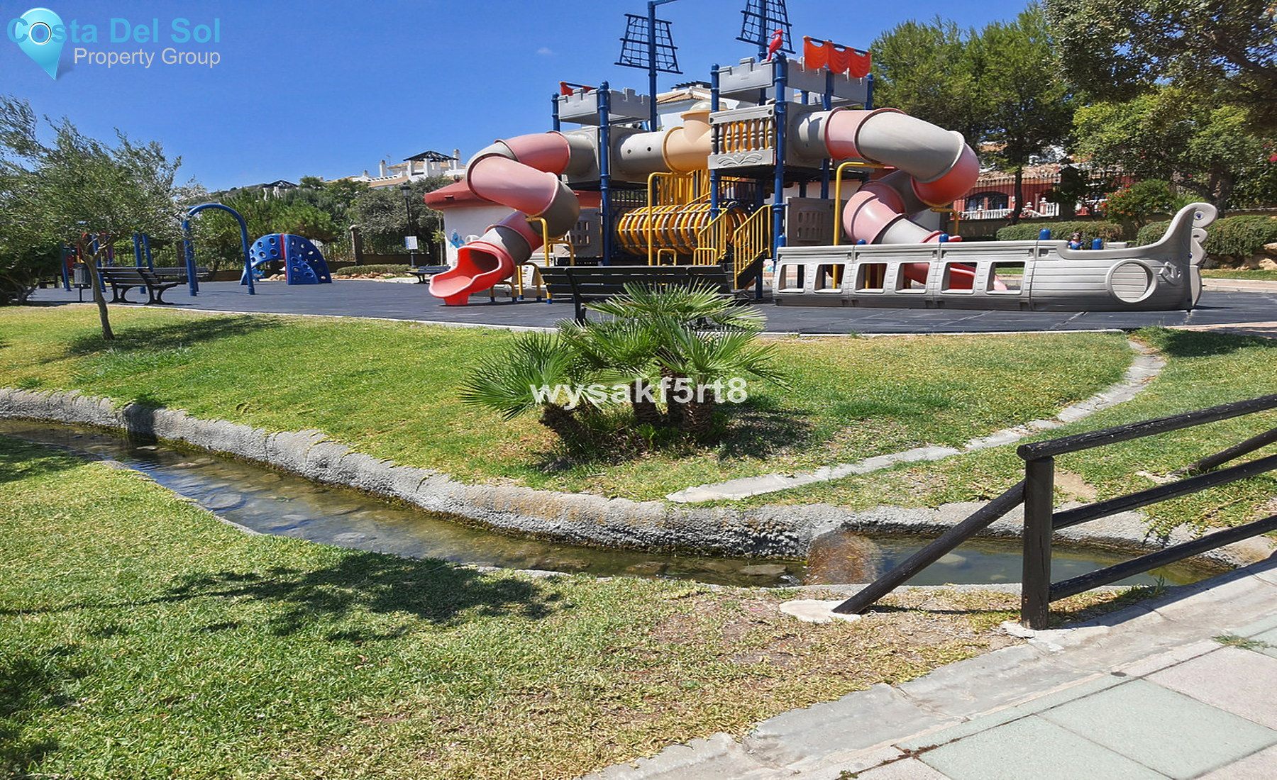 Middle Floor Apartment in San Luis de Sabinillas-1300202