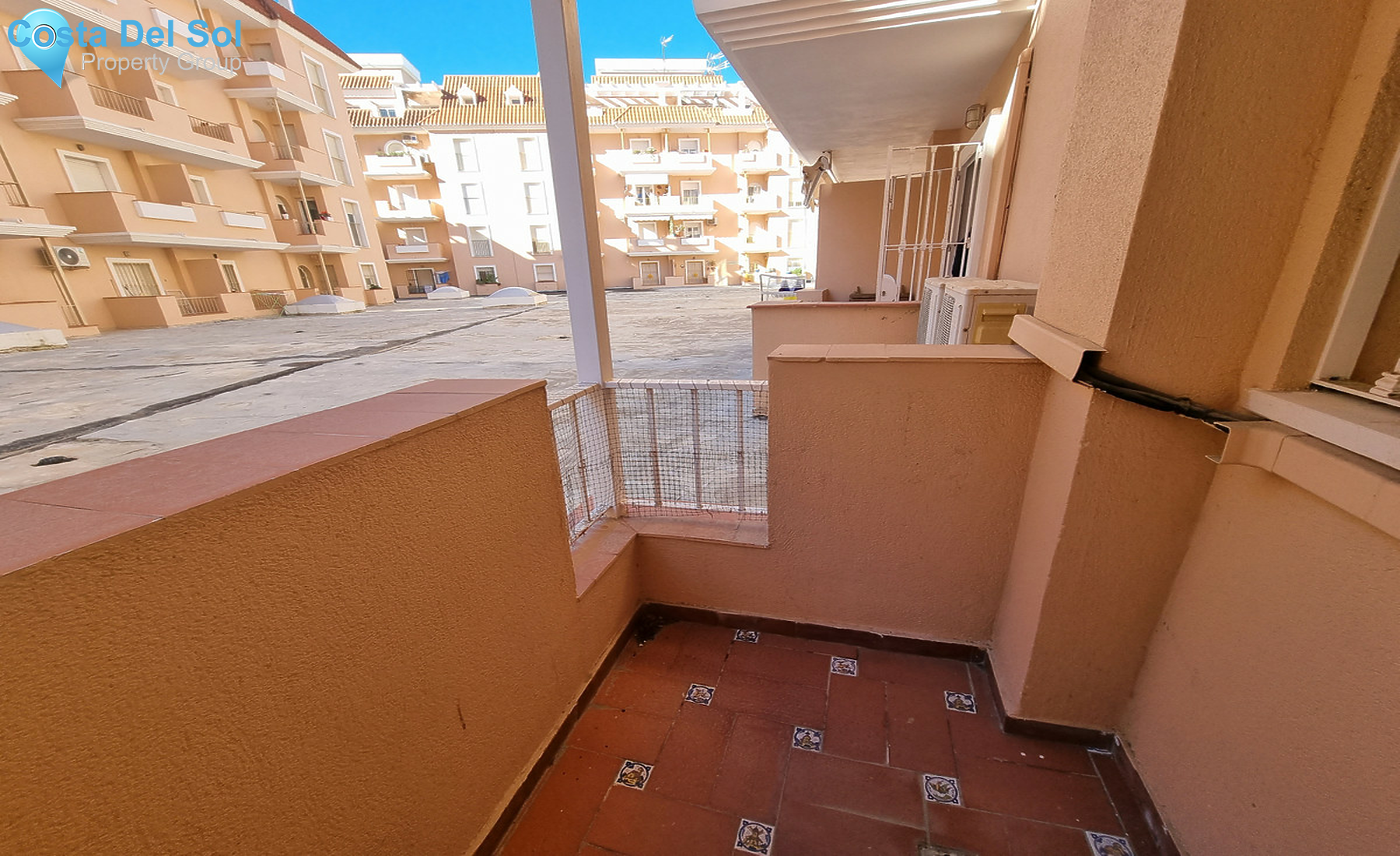 Middle Floor Apartment in San Luis de Sabinillas-1320779