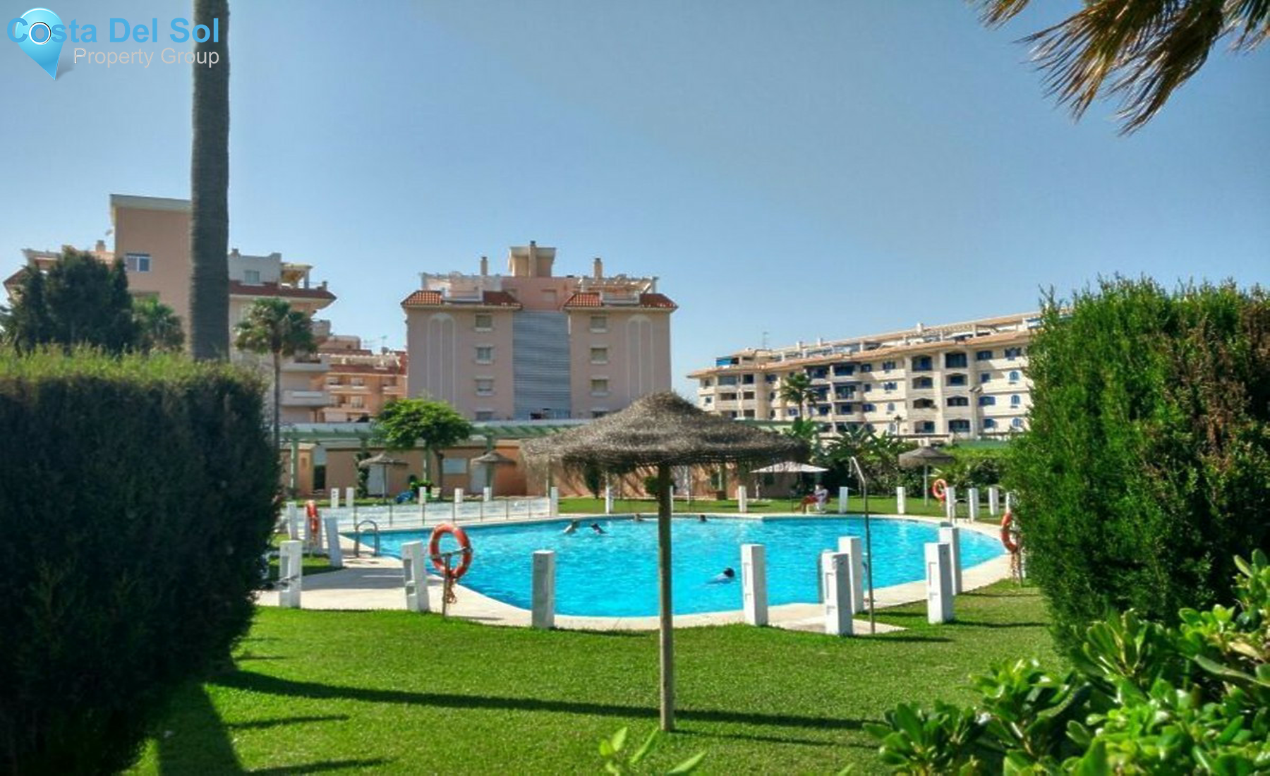 Middle Floor Apartment in San Luis de Sabinillas-1320768