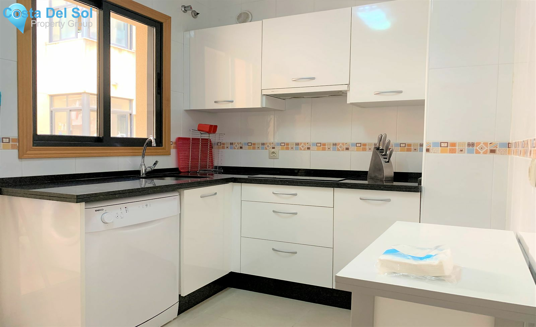 Middle Floor Apartment in San Luis de Sabinillas-1131370