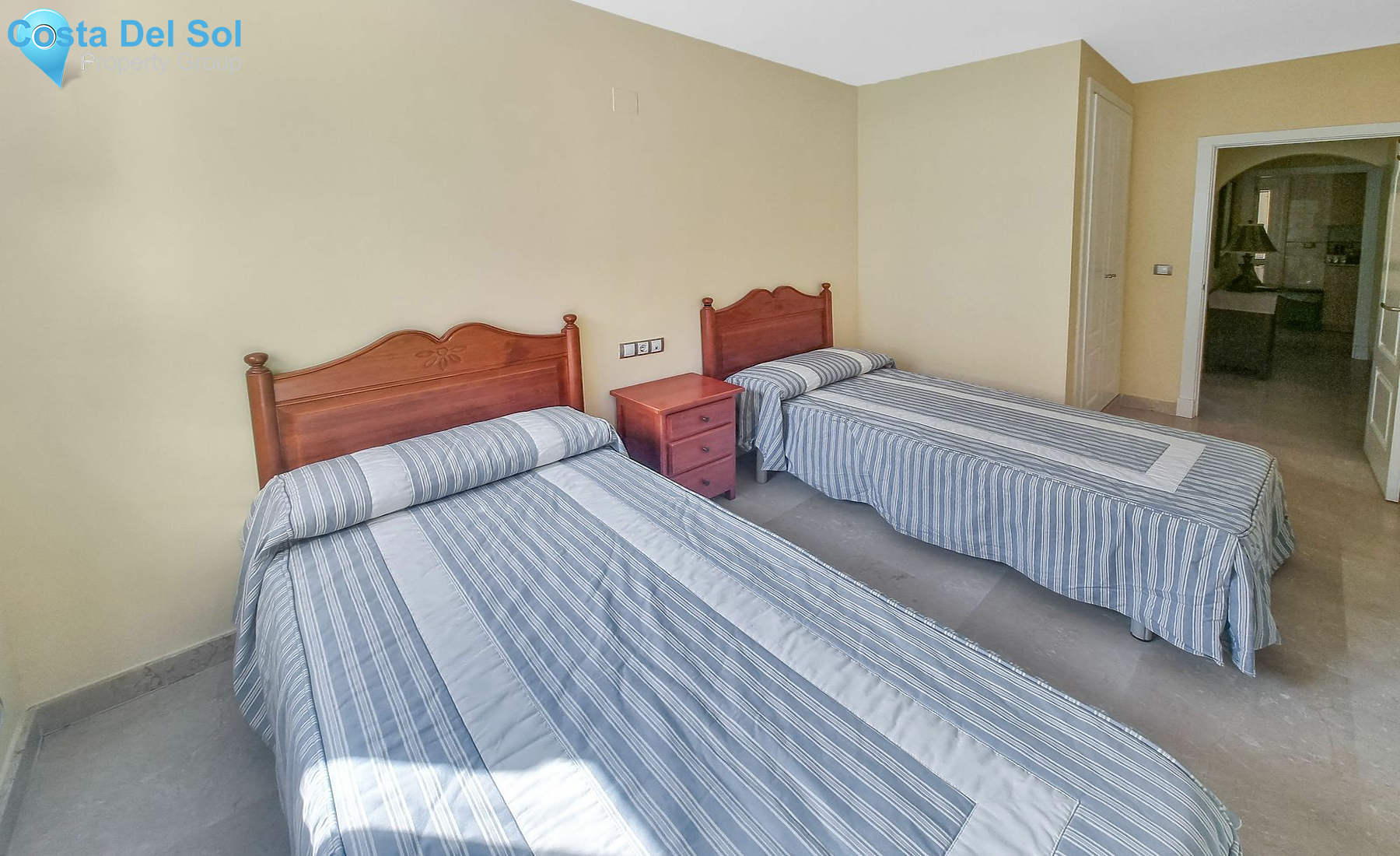 Middle Floor Apartment in San Luis de Sabinillas-1187069