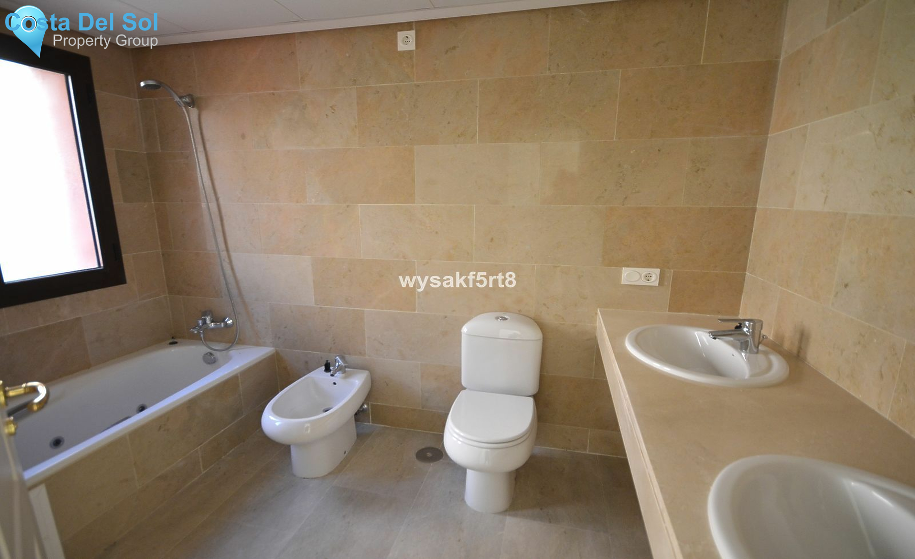 Middle Floor Apartment in San Luis de Sabinillas-1428138