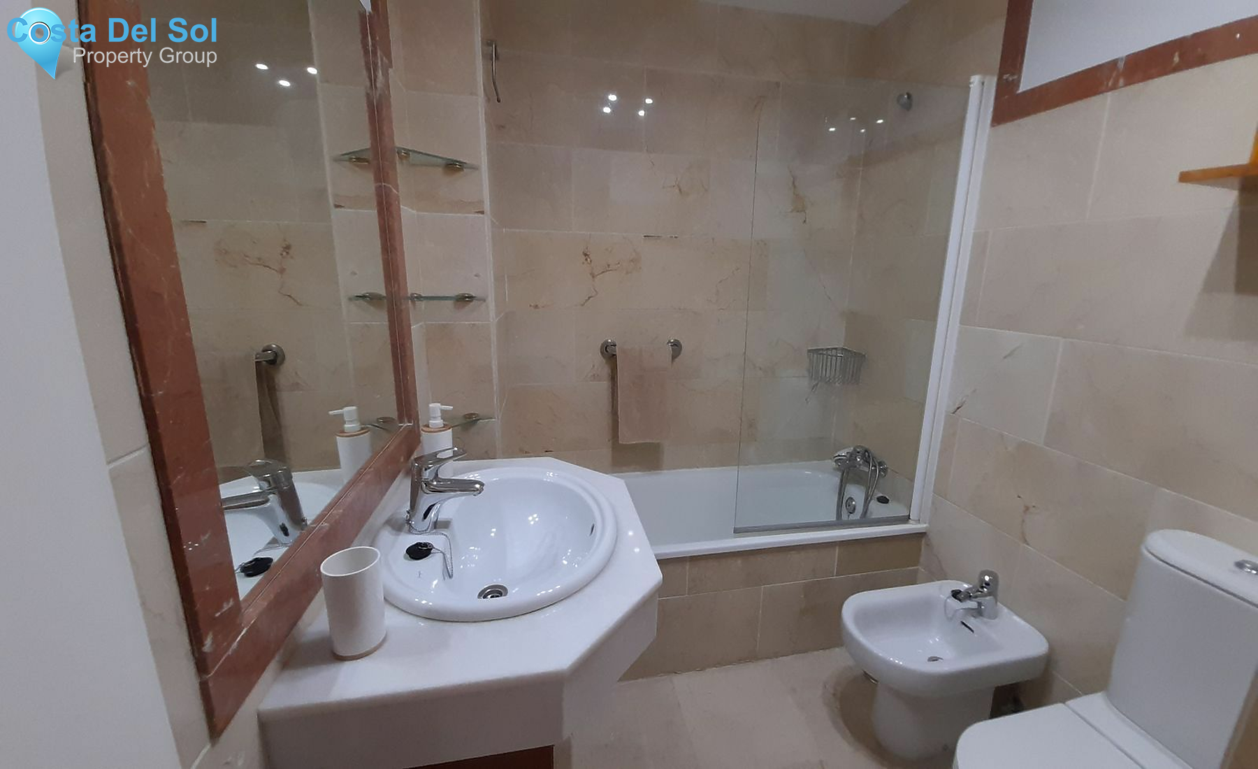 Middle Floor Apartment in San Luis de Sabinillas-1549344