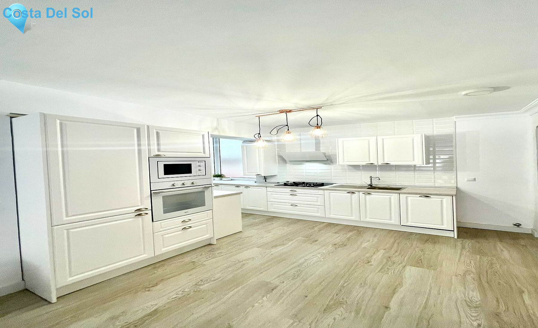 Middle Floor Apartment in San Pedro de Alcántara-1243476