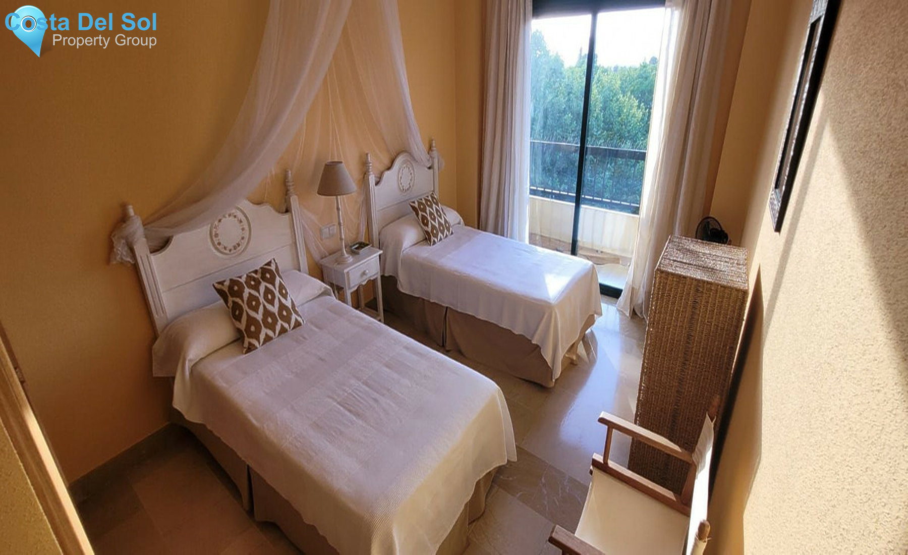 Middle Floor Apartment in San Pedro de Alcántara-1273015