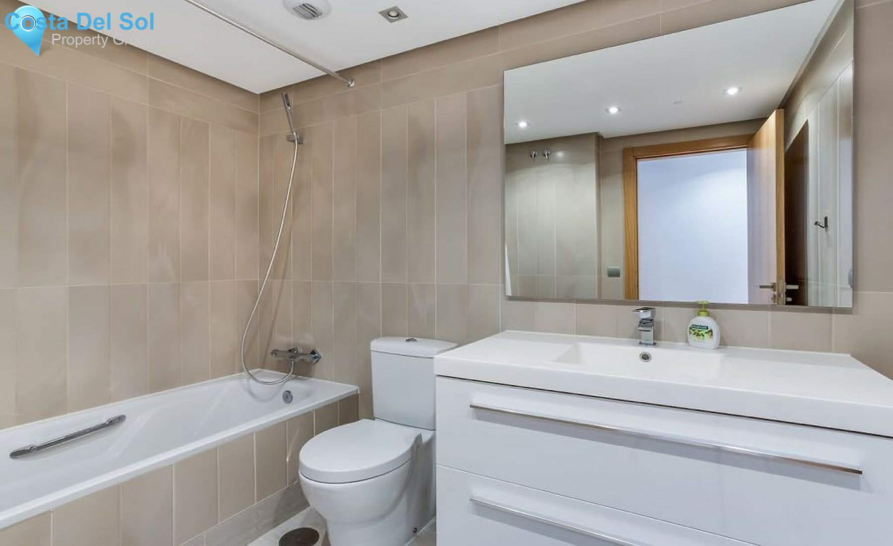 Middle Floor Apartment in San Pedro de Alcántara-1279174