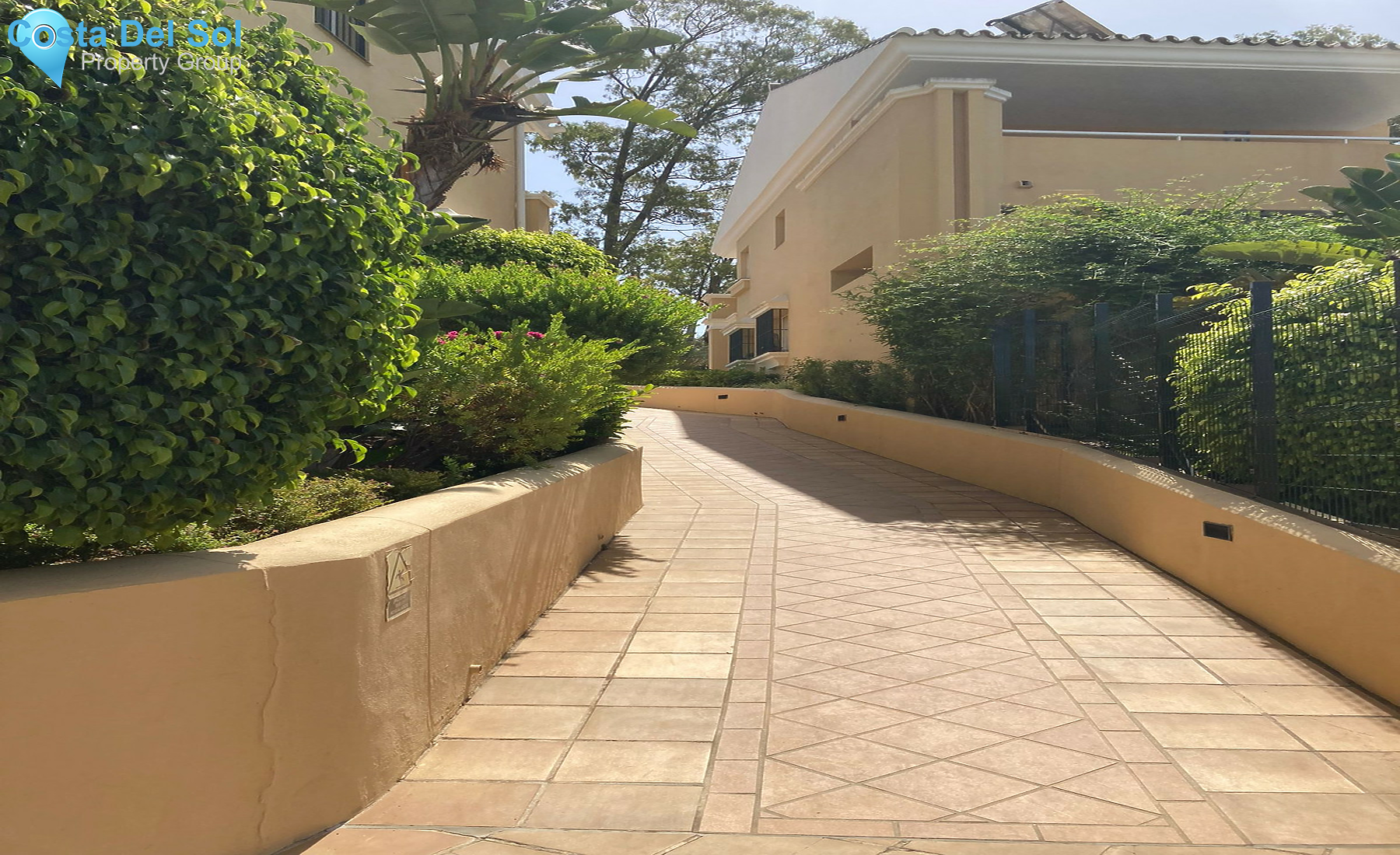 Middle Floor Apartment in San Pedro de Alcántara-1301176