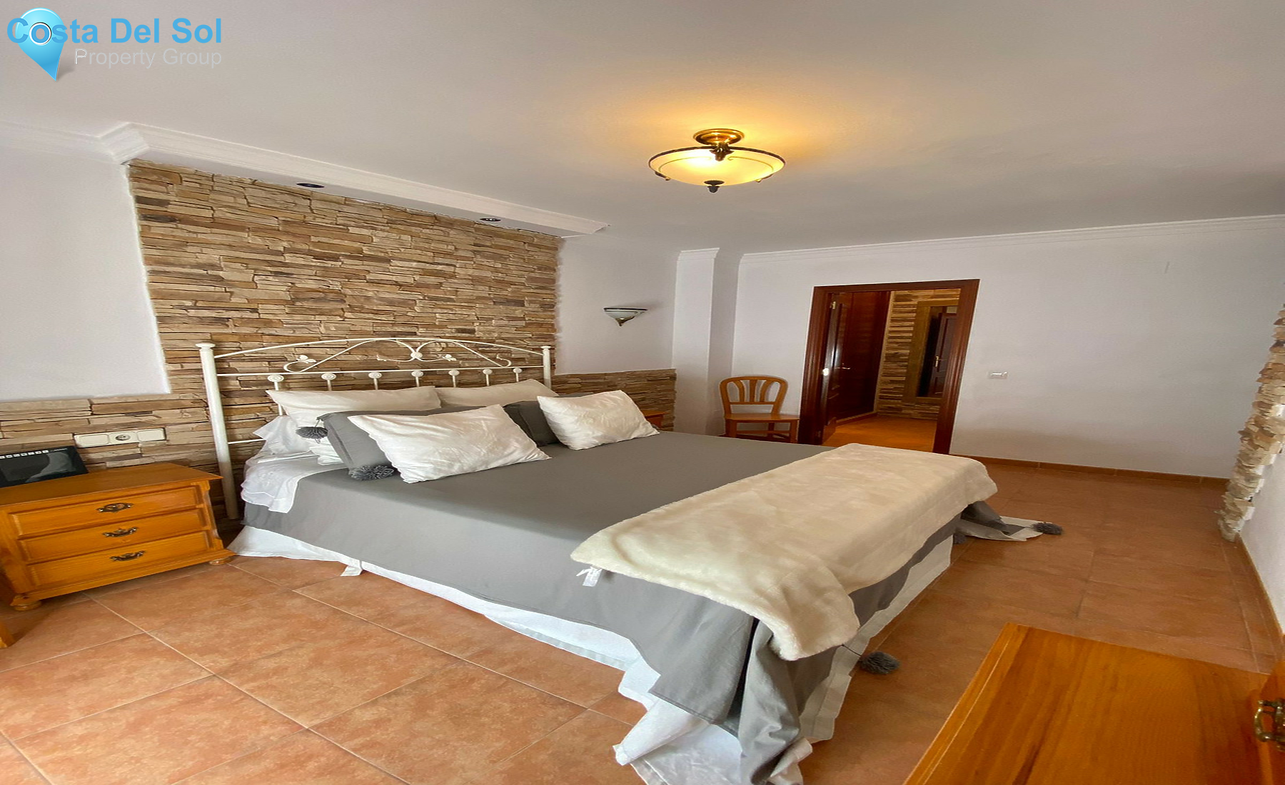 Middle Floor Apartment in San Pedro de Alcántara-1385333