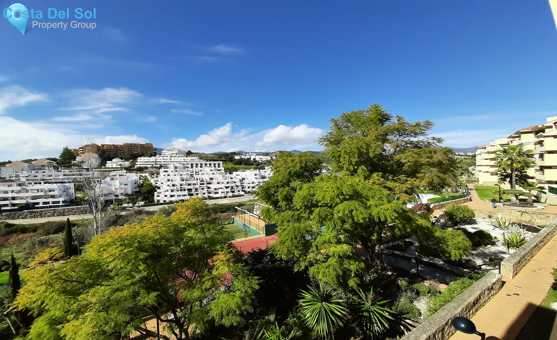 Middle Floor Apartment in Selwo-1503702