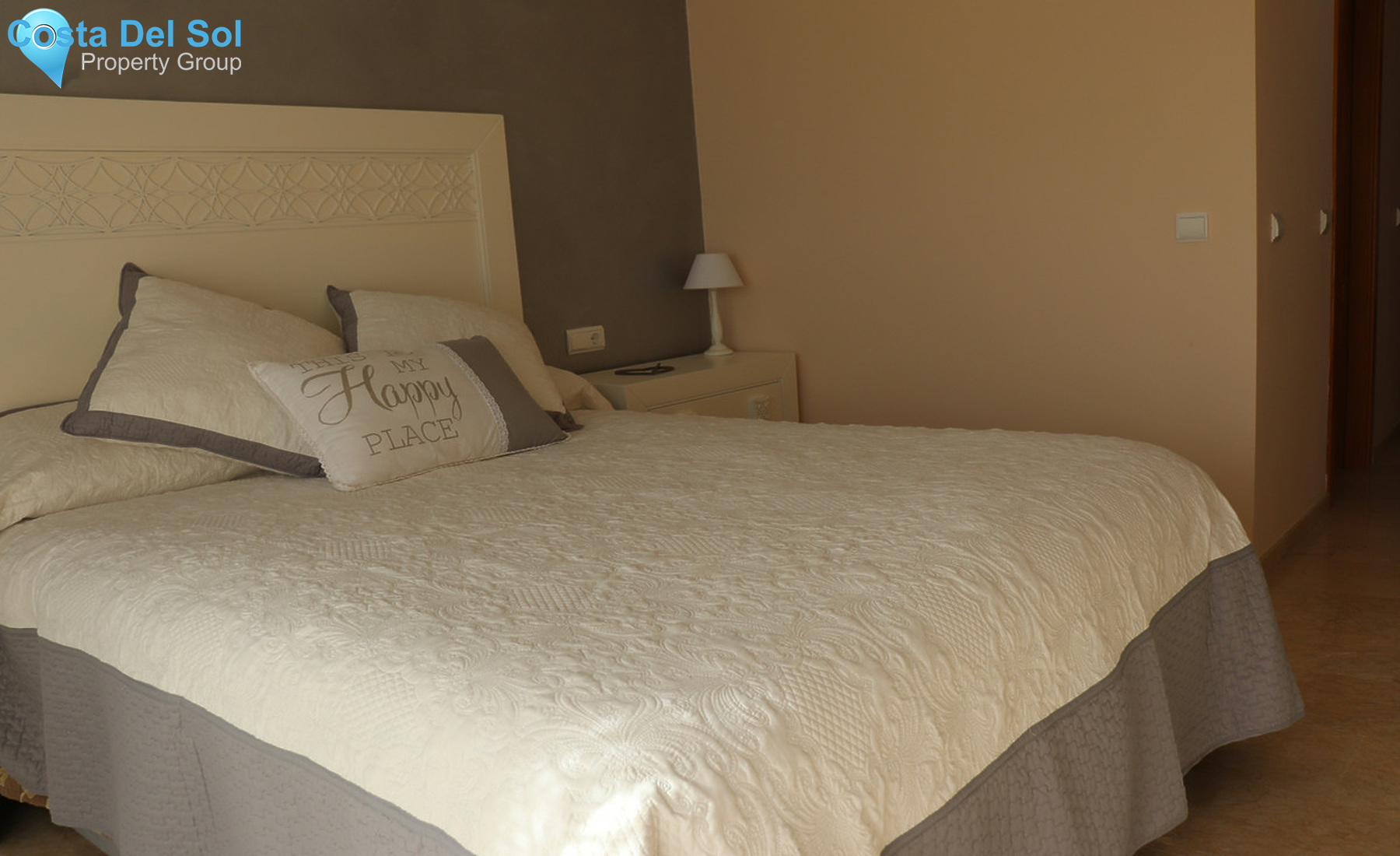 Middle Floor Apartment in Selwo-1503712