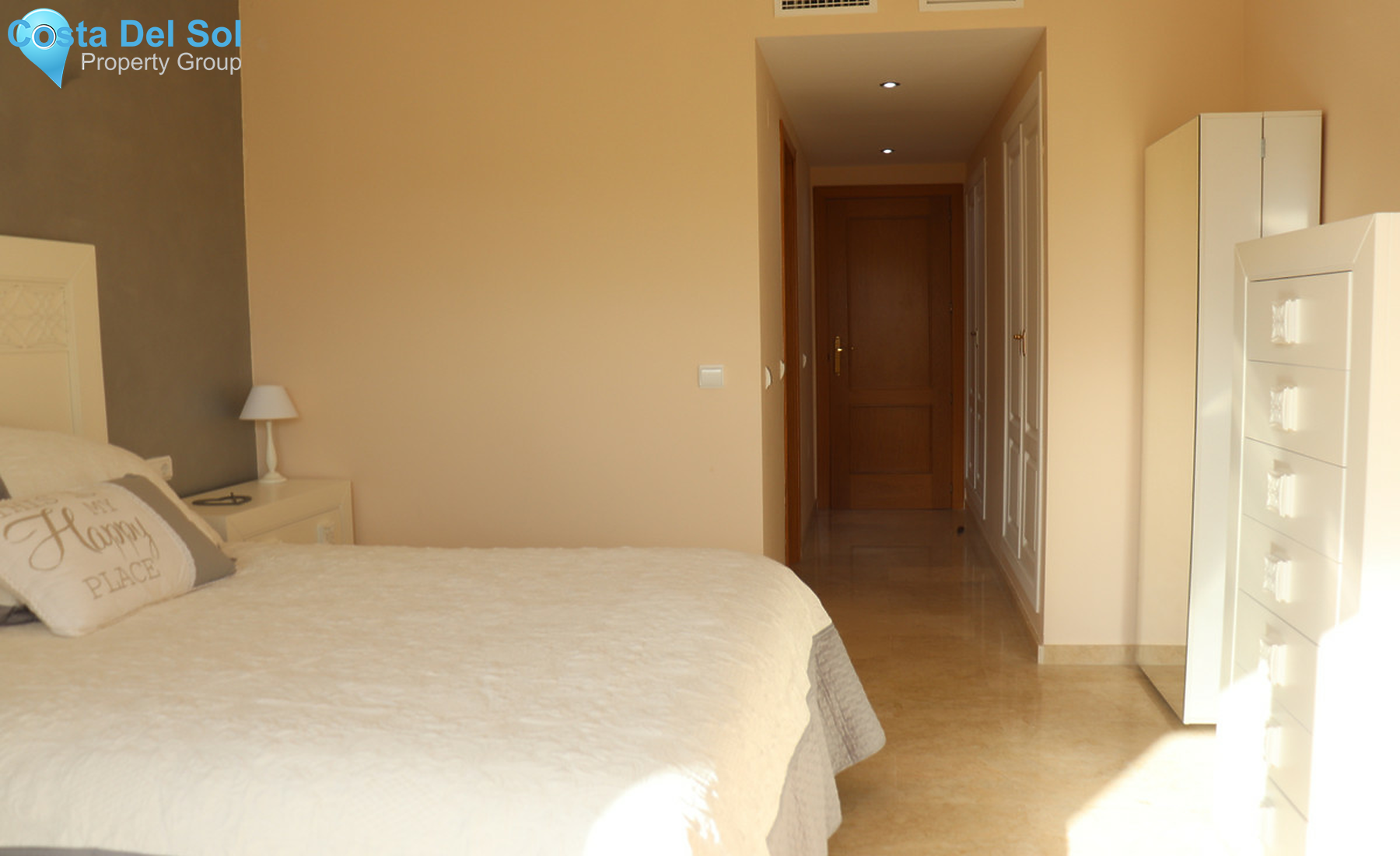 Middle Floor Apartment in Selwo-1503713