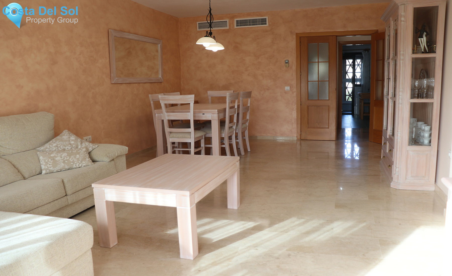 Middle Floor Apartment in Selwo-1503704