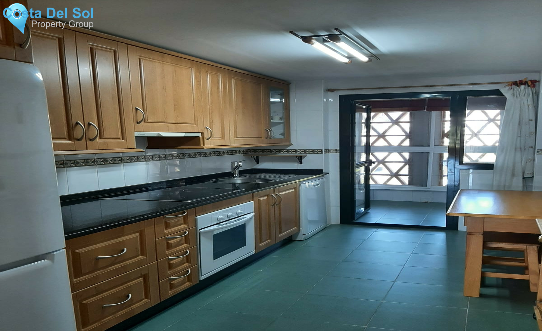 Middle Floor Apartment in Selwo-1503708