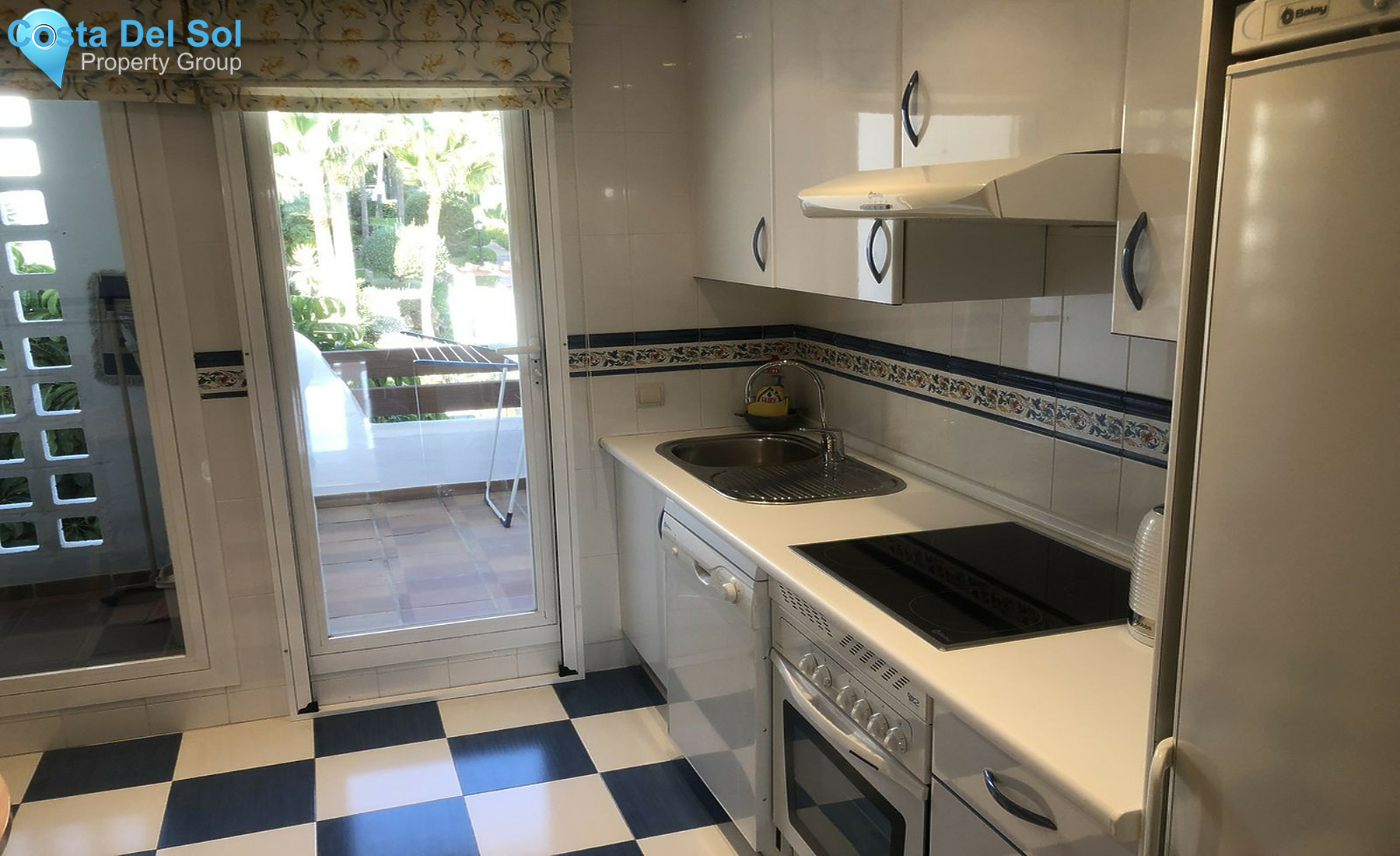 Middle Floor Apartment in Selwo-1512143