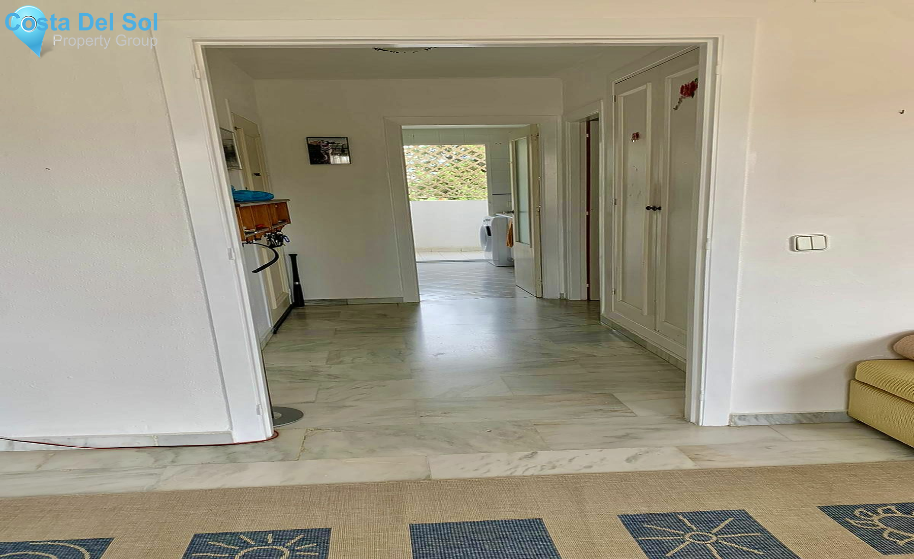 Middle Floor Apartment in Selwo-1469075