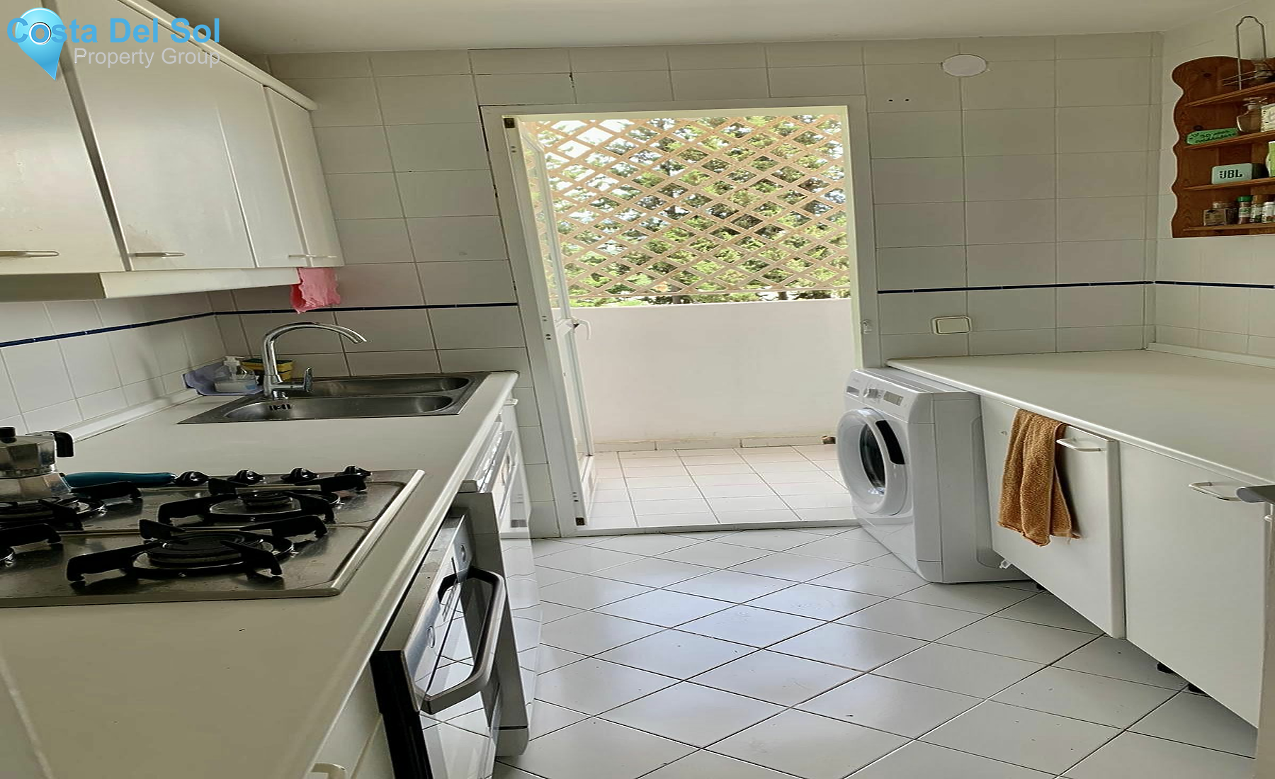 Middle Floor Apartment in Selwo-1469081