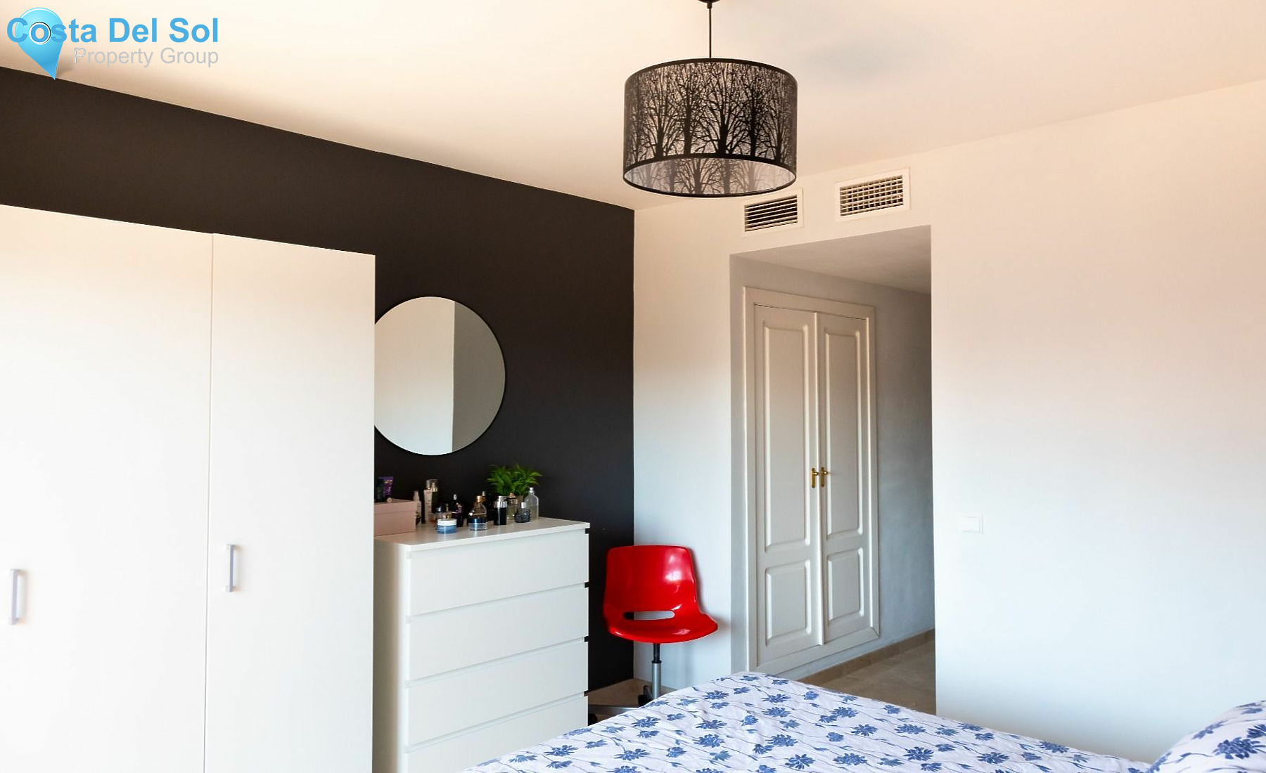 Middle Floor Apartment in Selwo-1517506